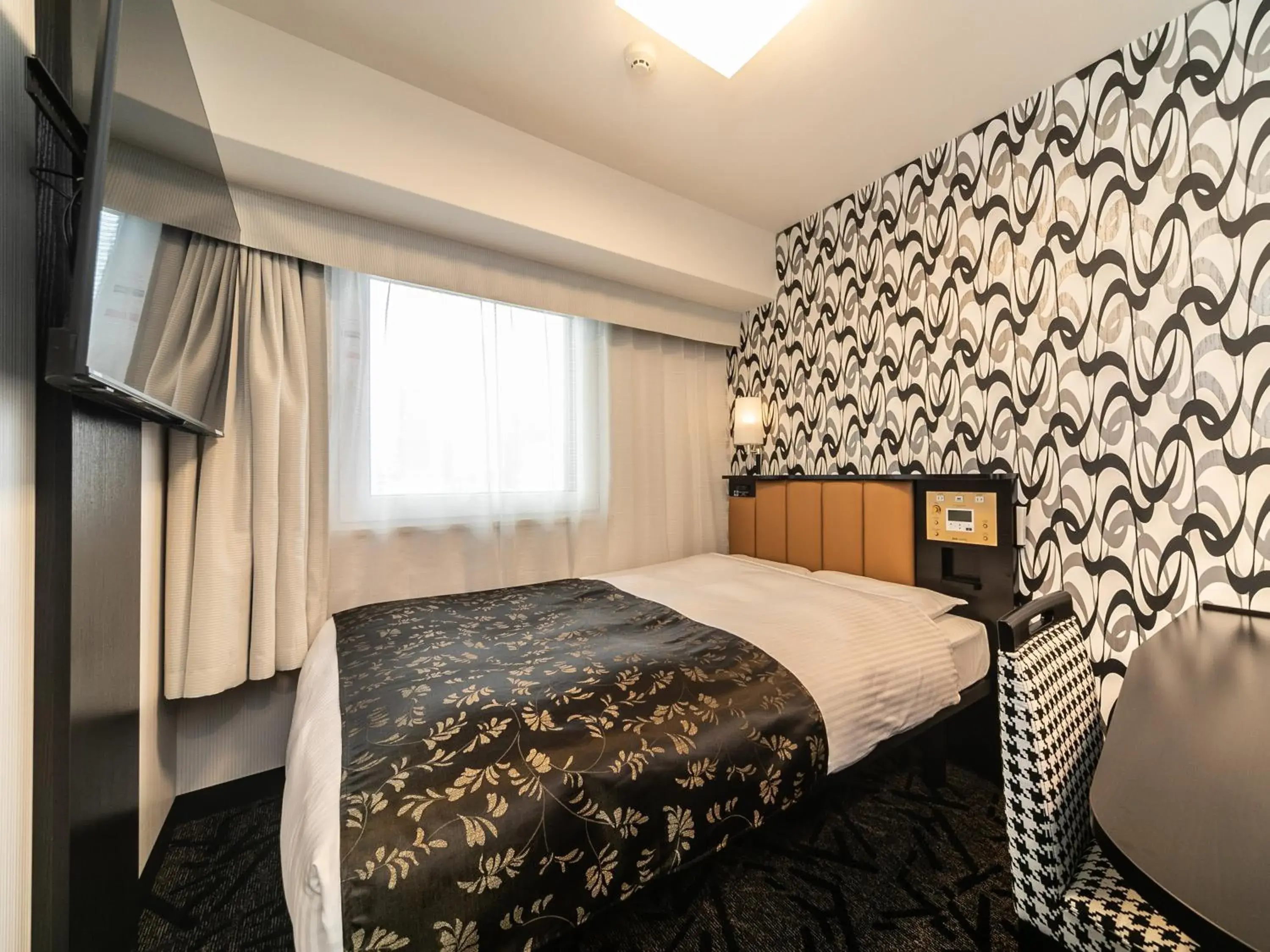 Standard Double Room - single occupancy in APA Hotel Osaka Temmabashi Ekimae Standard Double Room - single occupancy in APA Hotel Osaka Temmabashi Ekimae