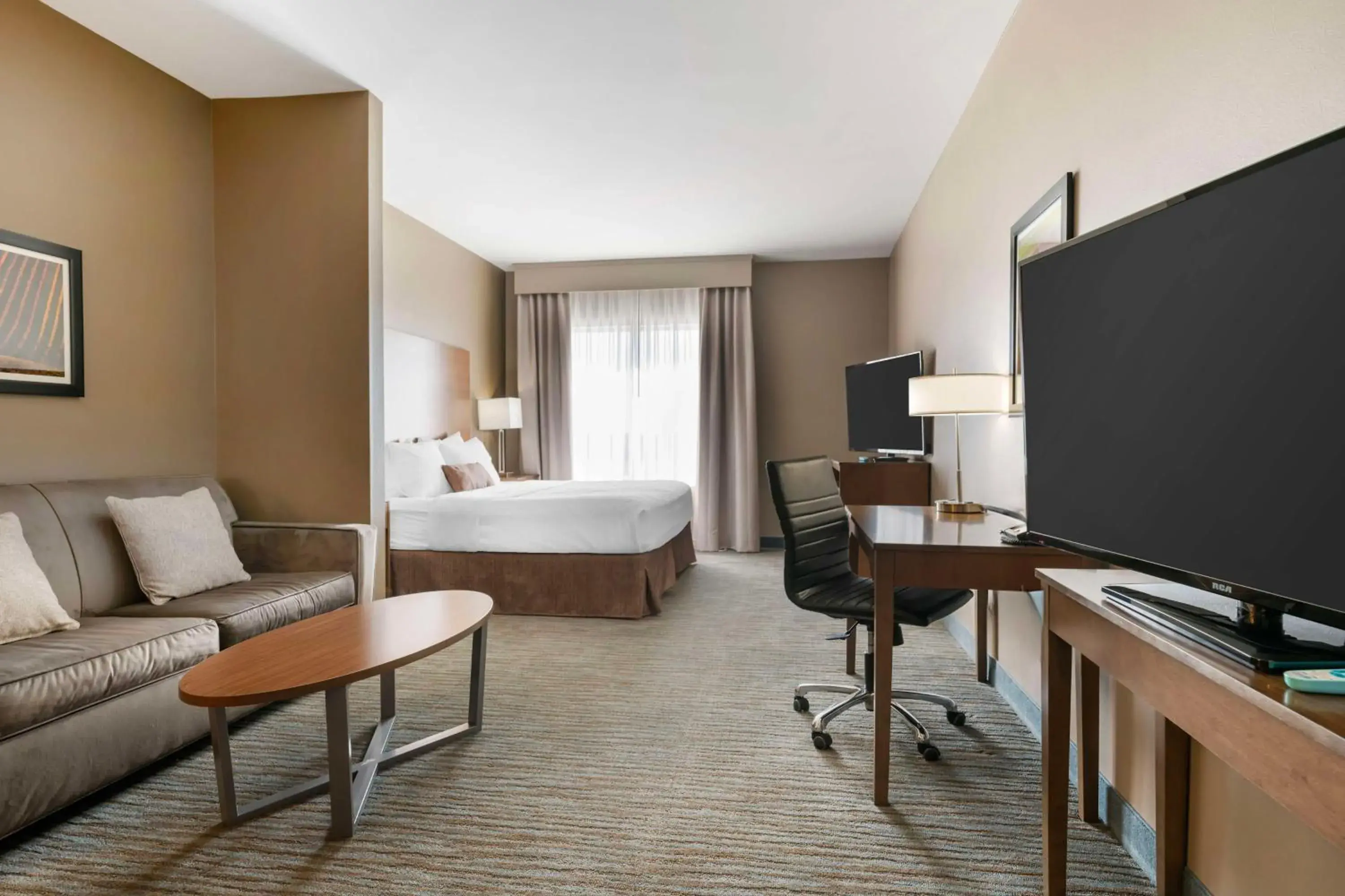 King Suite with Sofa Bed - Non-Smoking in Best Western Plus Jefferson King Suite with Sofa Bed - Non-Smoking in Best Western Plus Jefferson