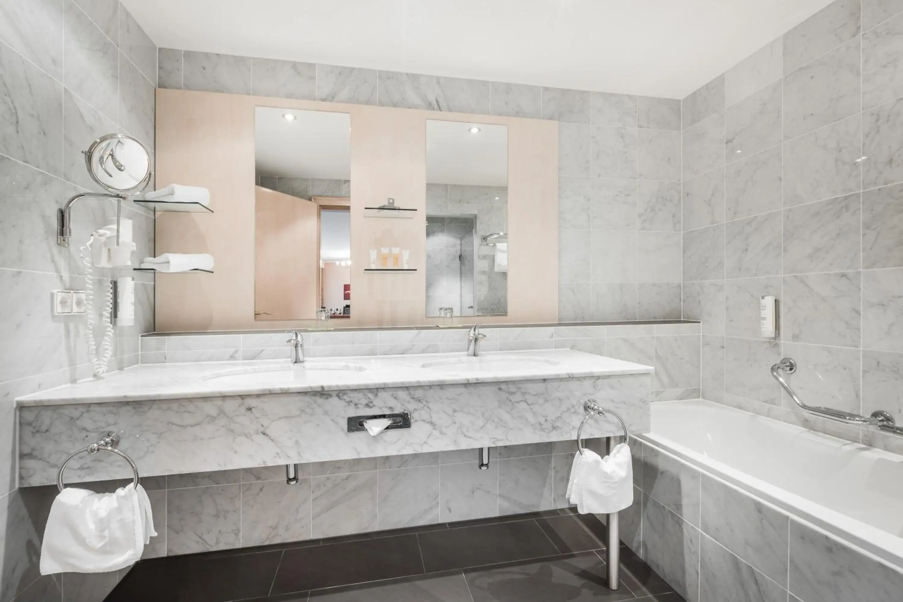 Senior Suite in Krumers Alpin – Your Mountain Oasis Senior Suite in Krumers Alpin – Your Mountain Oasis