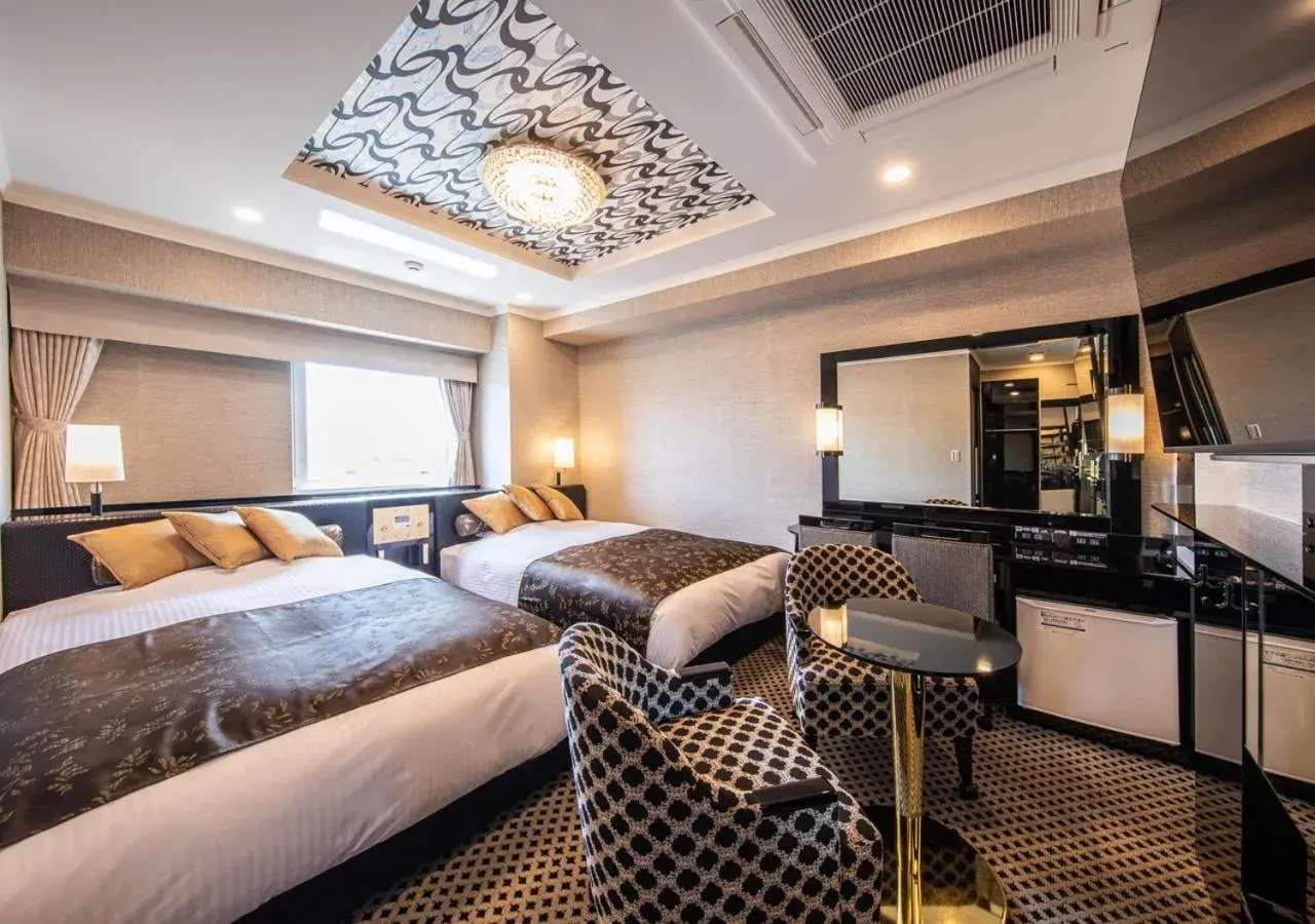 Deluxe Twin Room with Public Bath Access (Central Tower) - single occupancy - Non-Smoking in APA Hotel Hakataeki Chikushiguchi Deluxe Twin Room with Public Bath Access (Central Tower) - single occupancy - Non-Smoking in APA Hotel Hakataeki Chikushiguchi