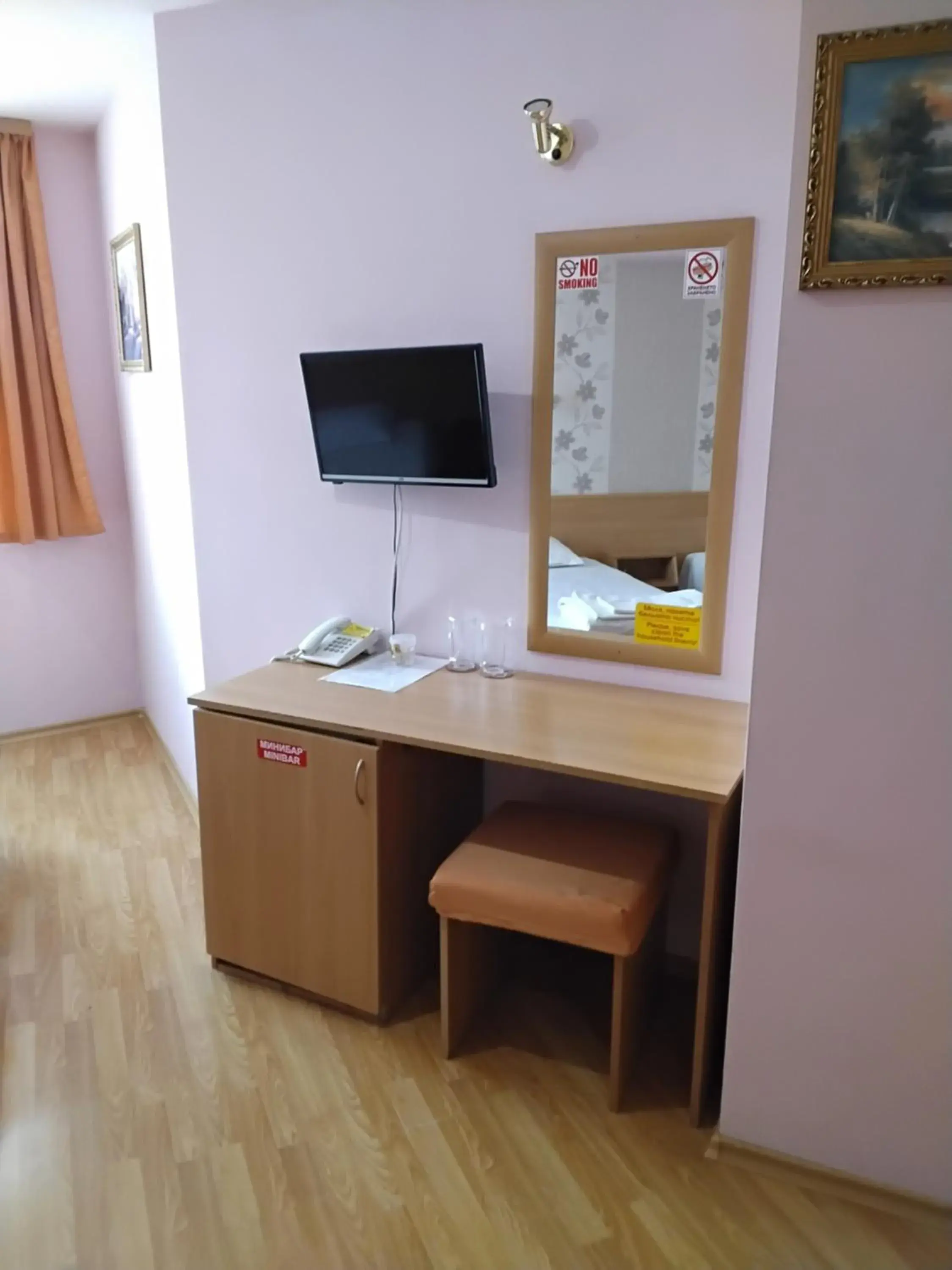 Basic Triple Room with Shared Bathroom in Hotel Mehdjarel Basic Triple Room with Shared Bathroom in Hotel Mehdjarel