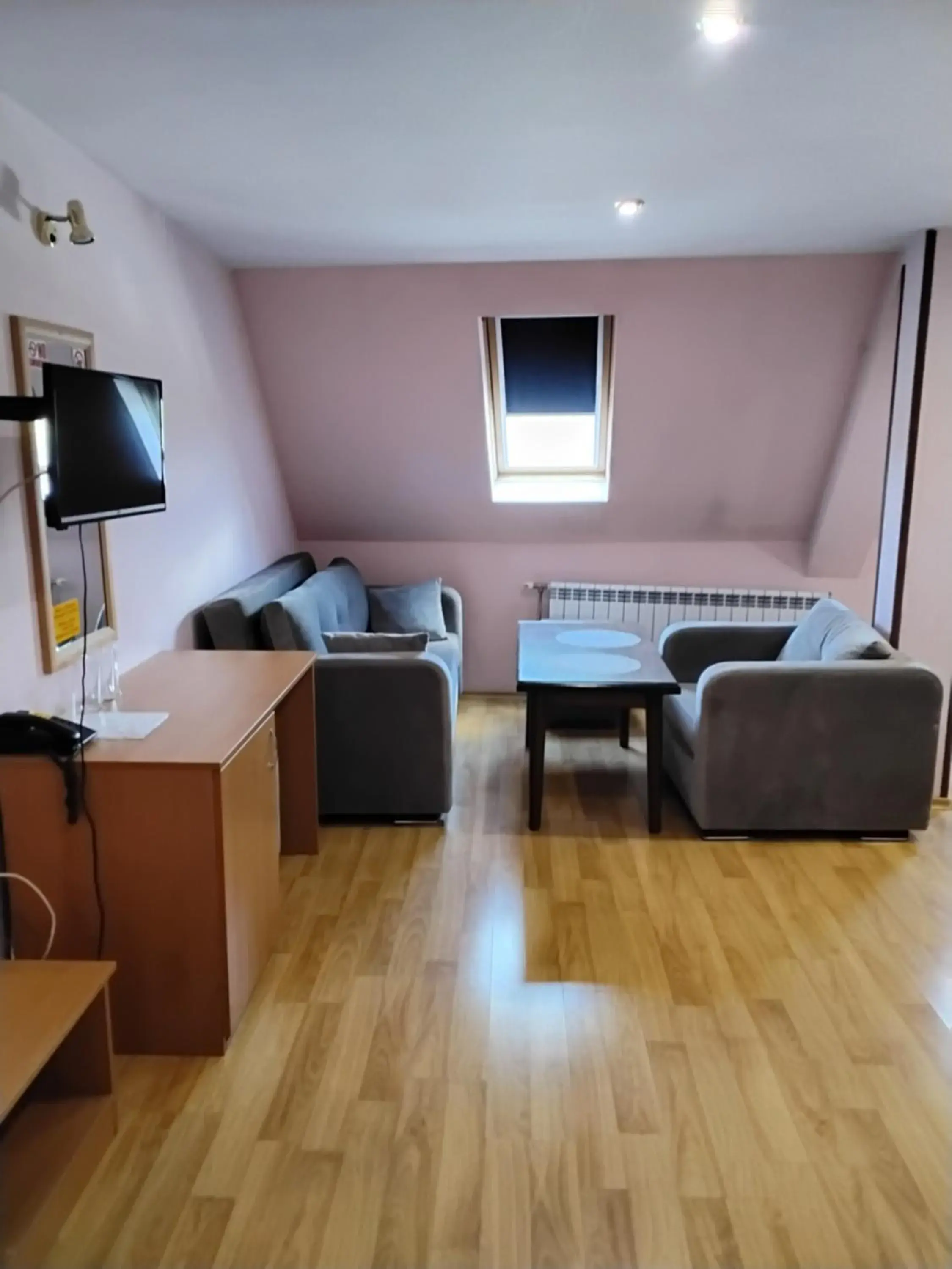 Classic One-Bedroom Apartment with King Bed in Hotel Mehdjarel Classic One-Bedroom Apartment with King Bed in Hotel Mehdjarel