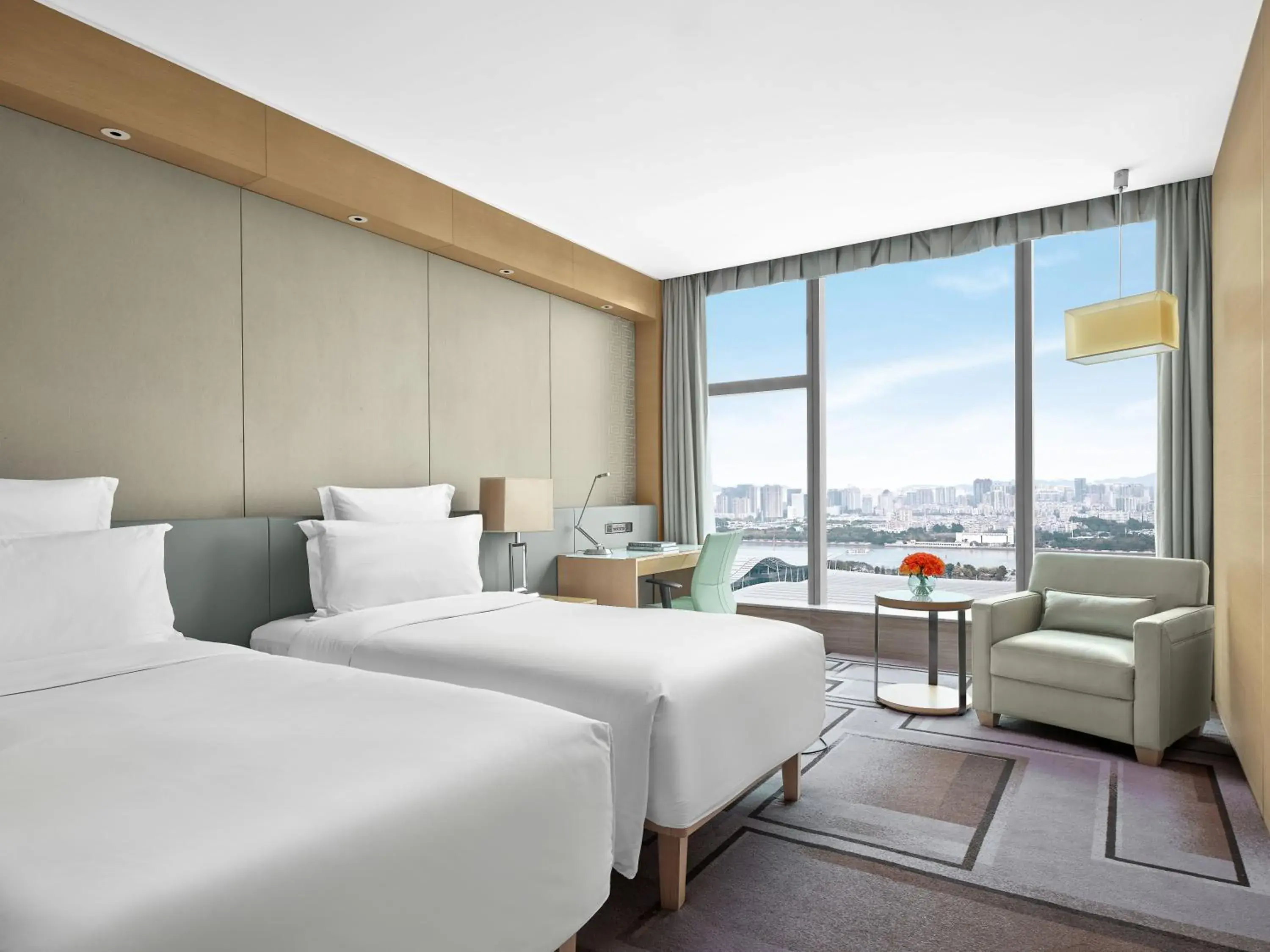 Deluxe River View Twin Room in Langham Place Guangzhou - Walking distance to Canton Fair Deluxe River View Twin Room in Langham Place Guangzhou - Walking distance to Canton Fair