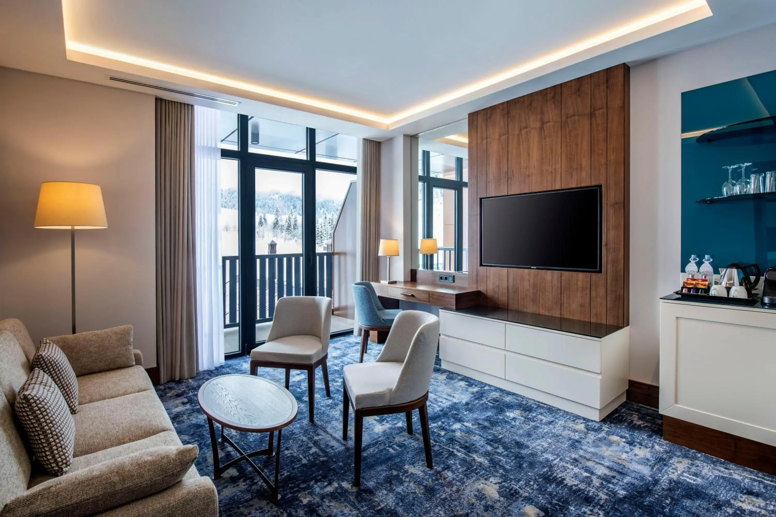 Superior King Room in Ambassadori Goderdzi Hotel Superior King Room in Ambassadori Goderdzi Hotel