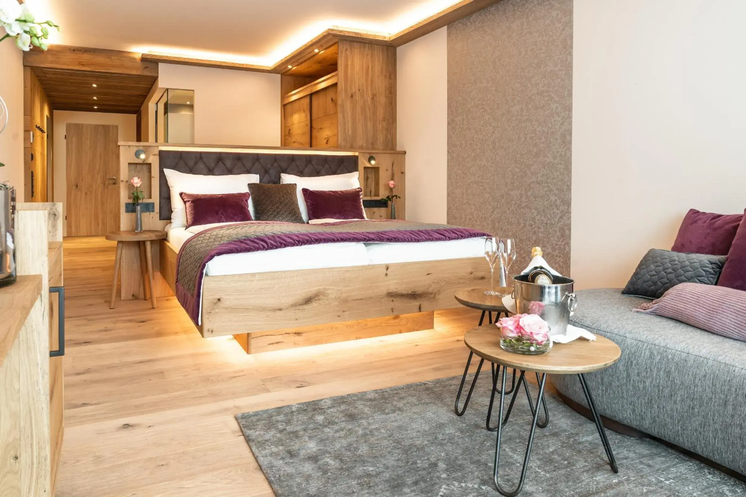 Superior Double Room Deluxe with Balcony - single occupancy in Laschenskyhof Hotel & Spa Superior Double Room Deluxe with Balcony - single occupancy in Laschenskyhof Hotel & Spa