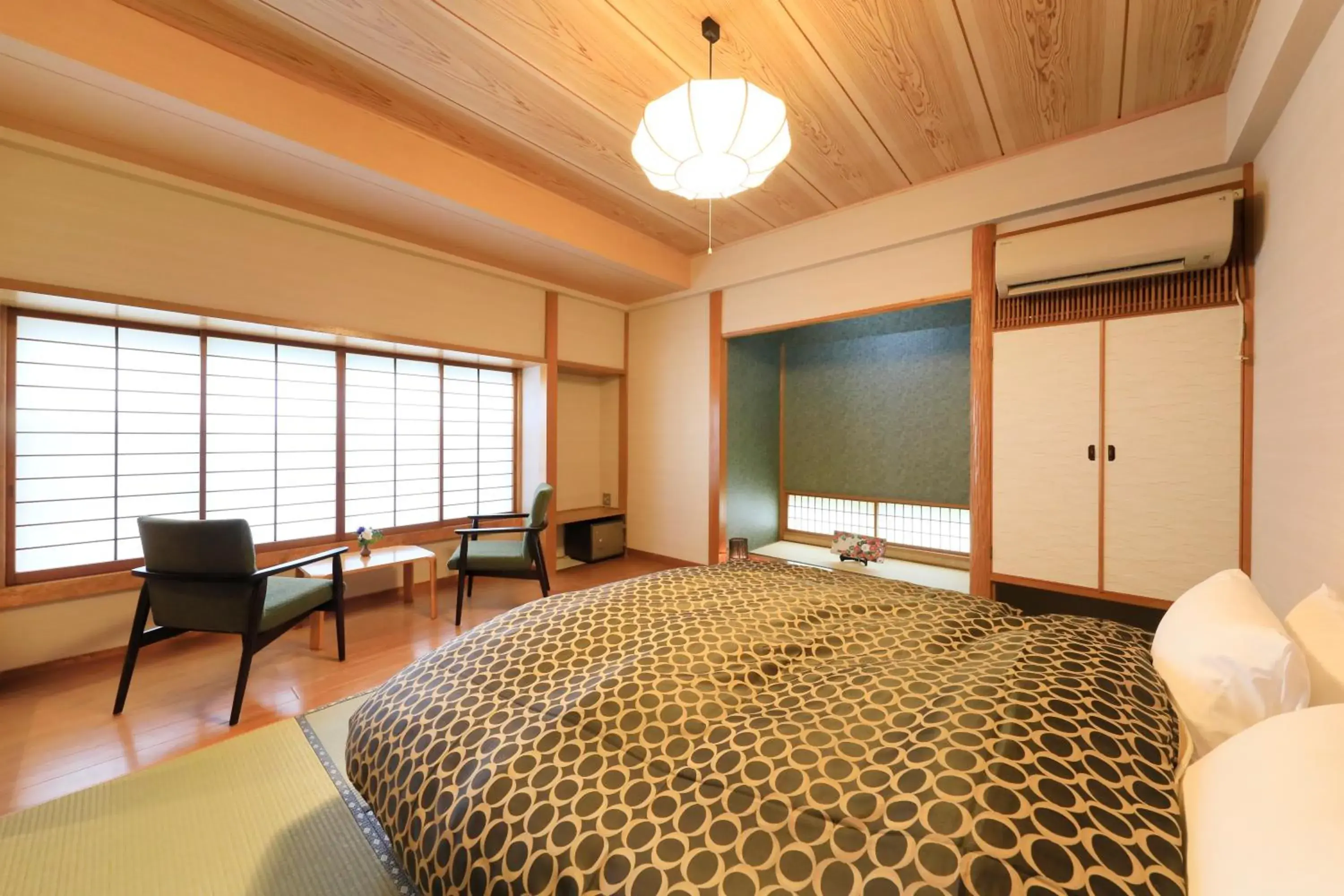 King Room - single occupancy in Yugawara Fuga - Adult Only King Room - single occupancy in Yugawara Fuga - Adult Only