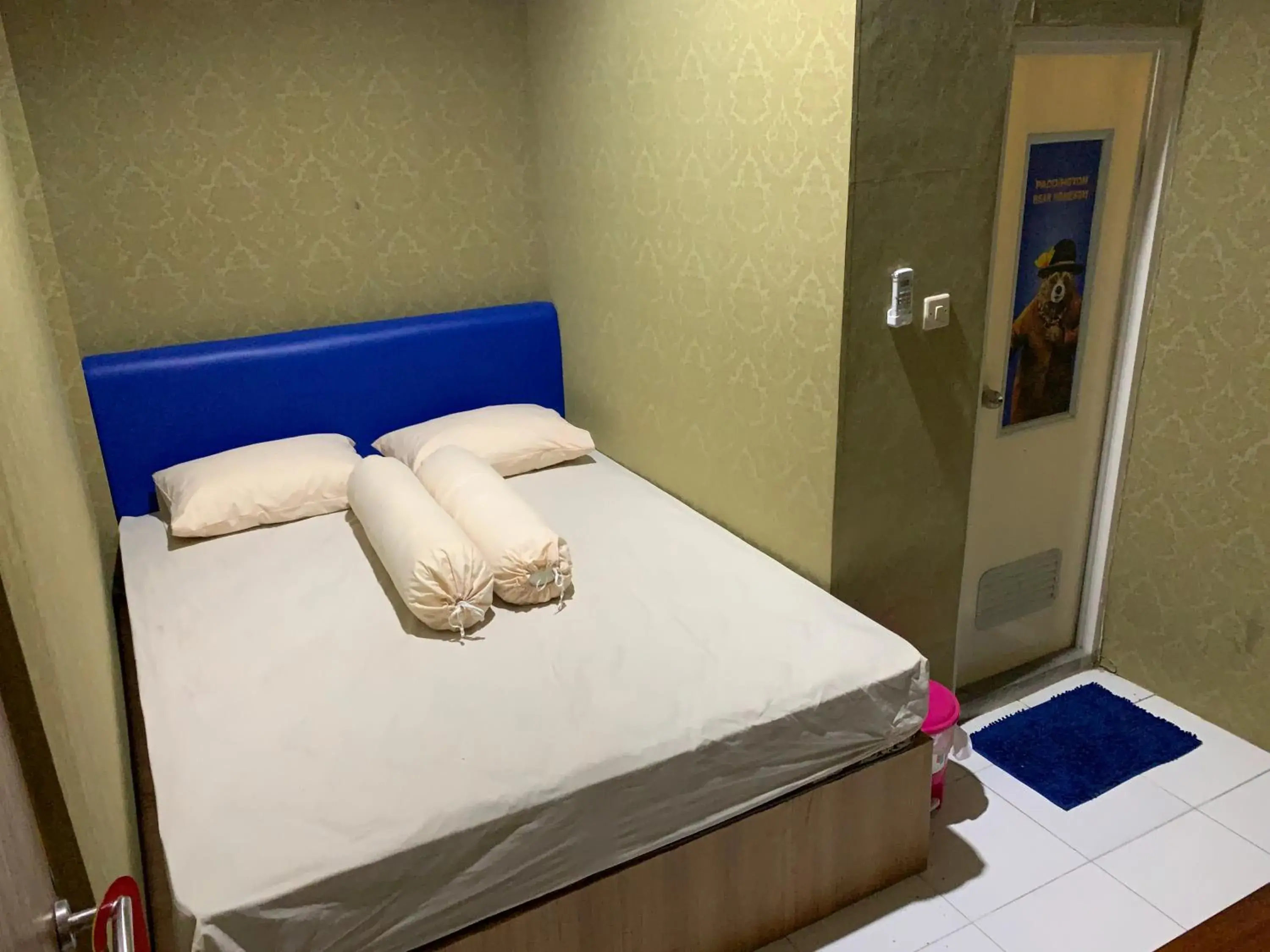 Standard Double Room - single occupancy in RedDoorz near Gembira Loka Zoo 3 Standard Double Room - single occupancy in RedDoorz near Gembira Loka Zoo 3