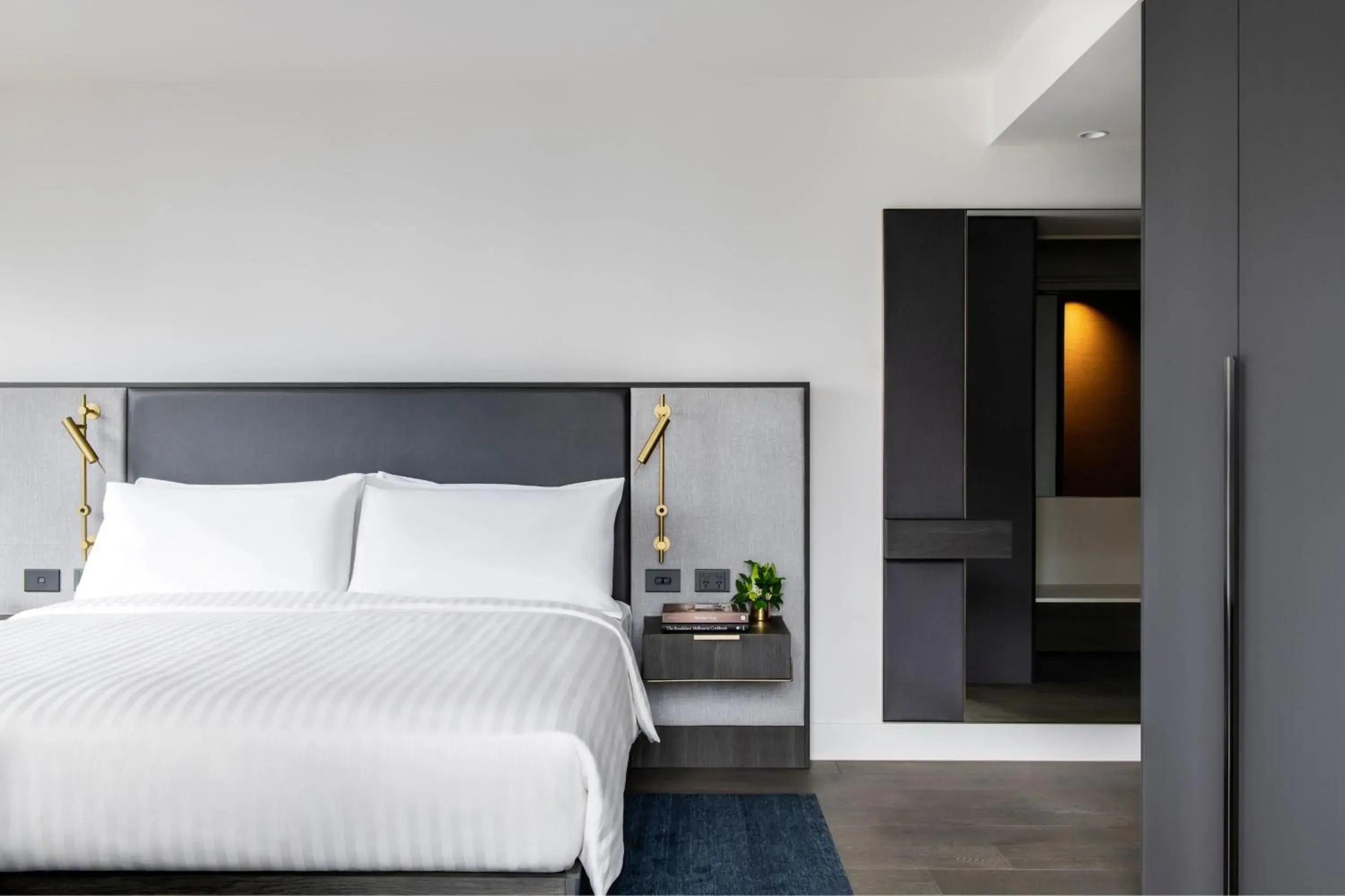 Premium, Guest room, 1 King in Melbourne Marriott Hotel Docklands Premium, Guest room, 1 King in Melbourne Marriott Hotel Docklands