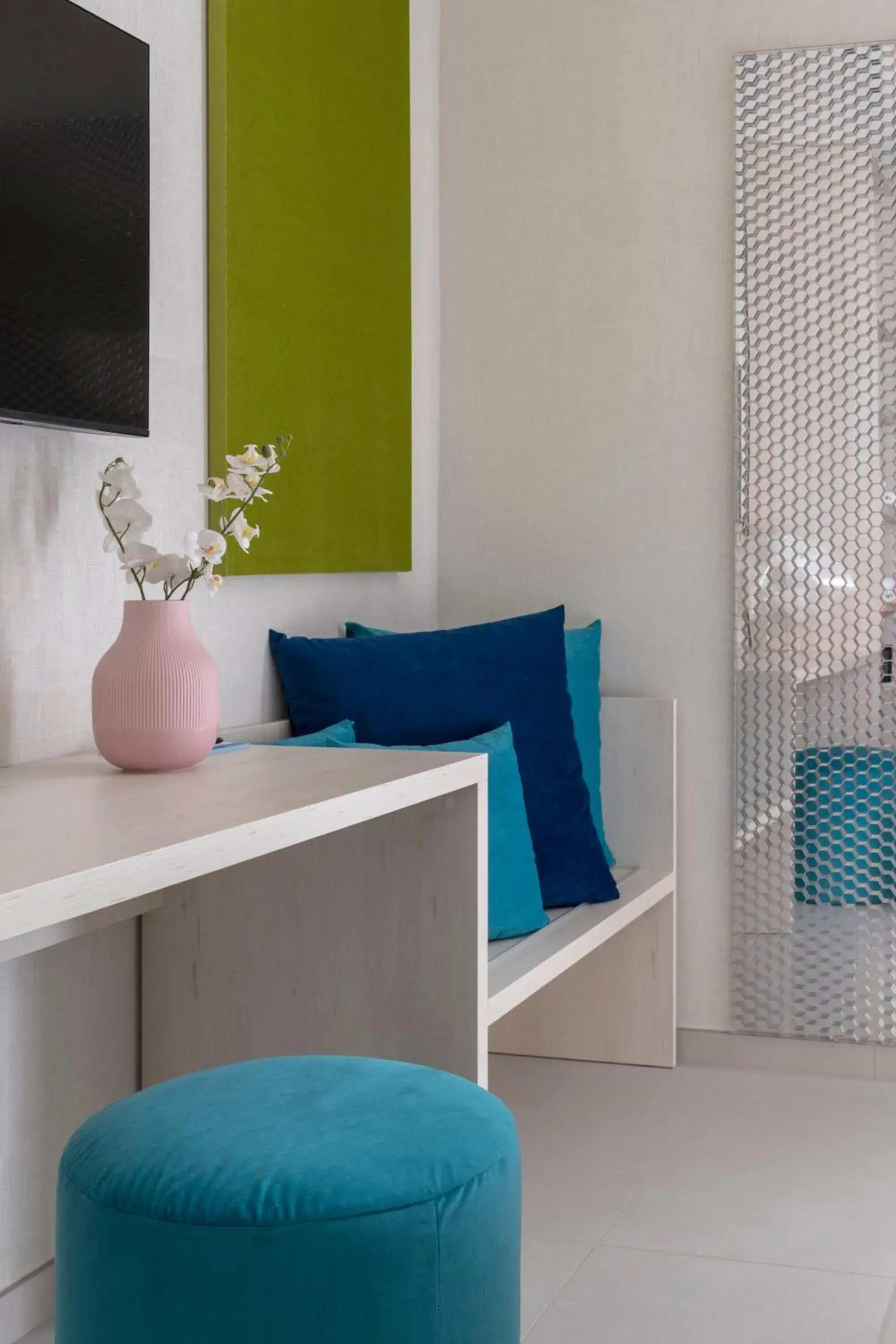 Two-Bedroom Suite in Demo Hotel Design Emotion Two-Bedroom Suite in Demo Hotel Design Emotion