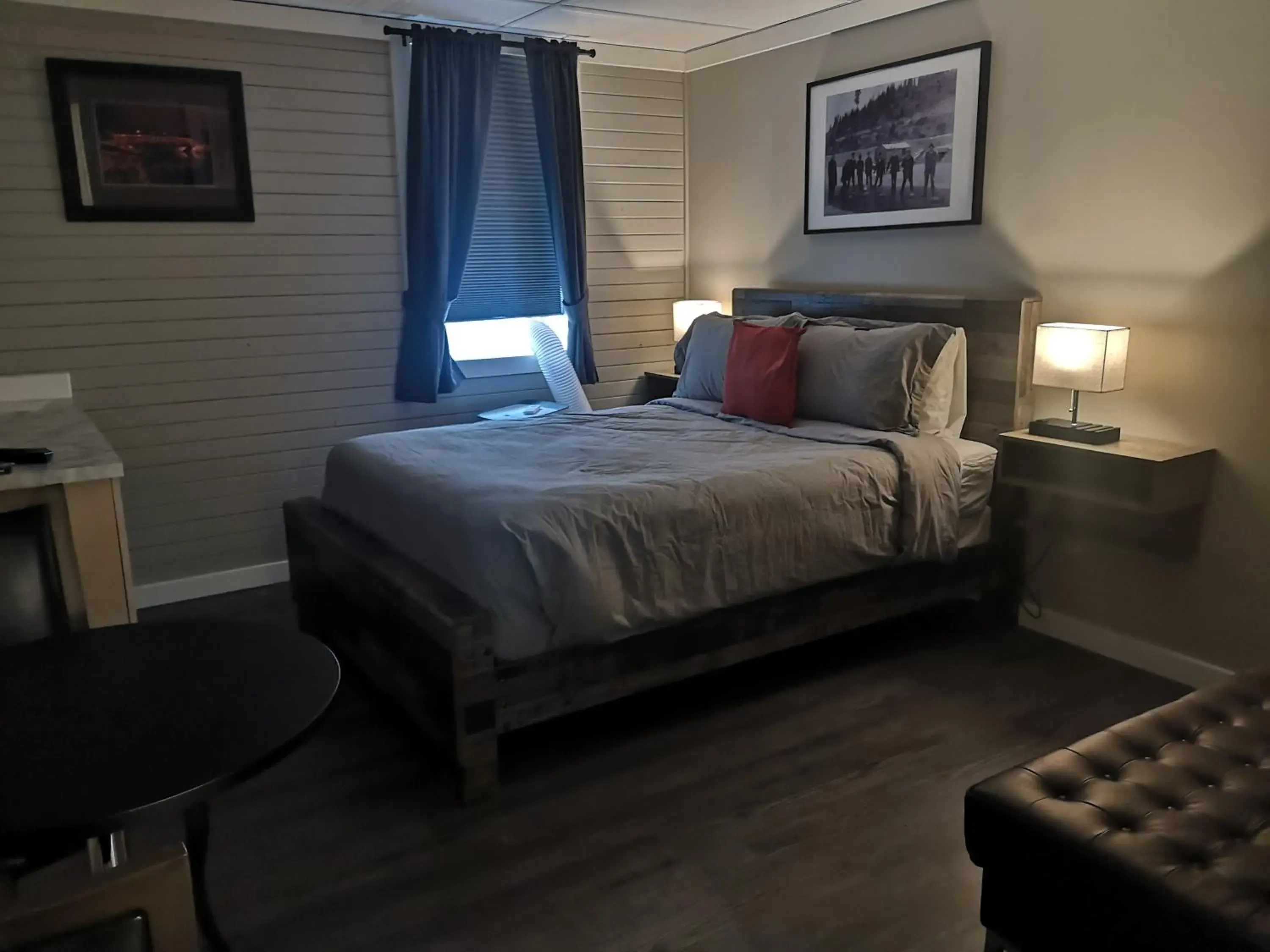 Deluxe Room in The Cache Hotel and Lodgings Deluxe Room in The Cache Hotel and Lodgings