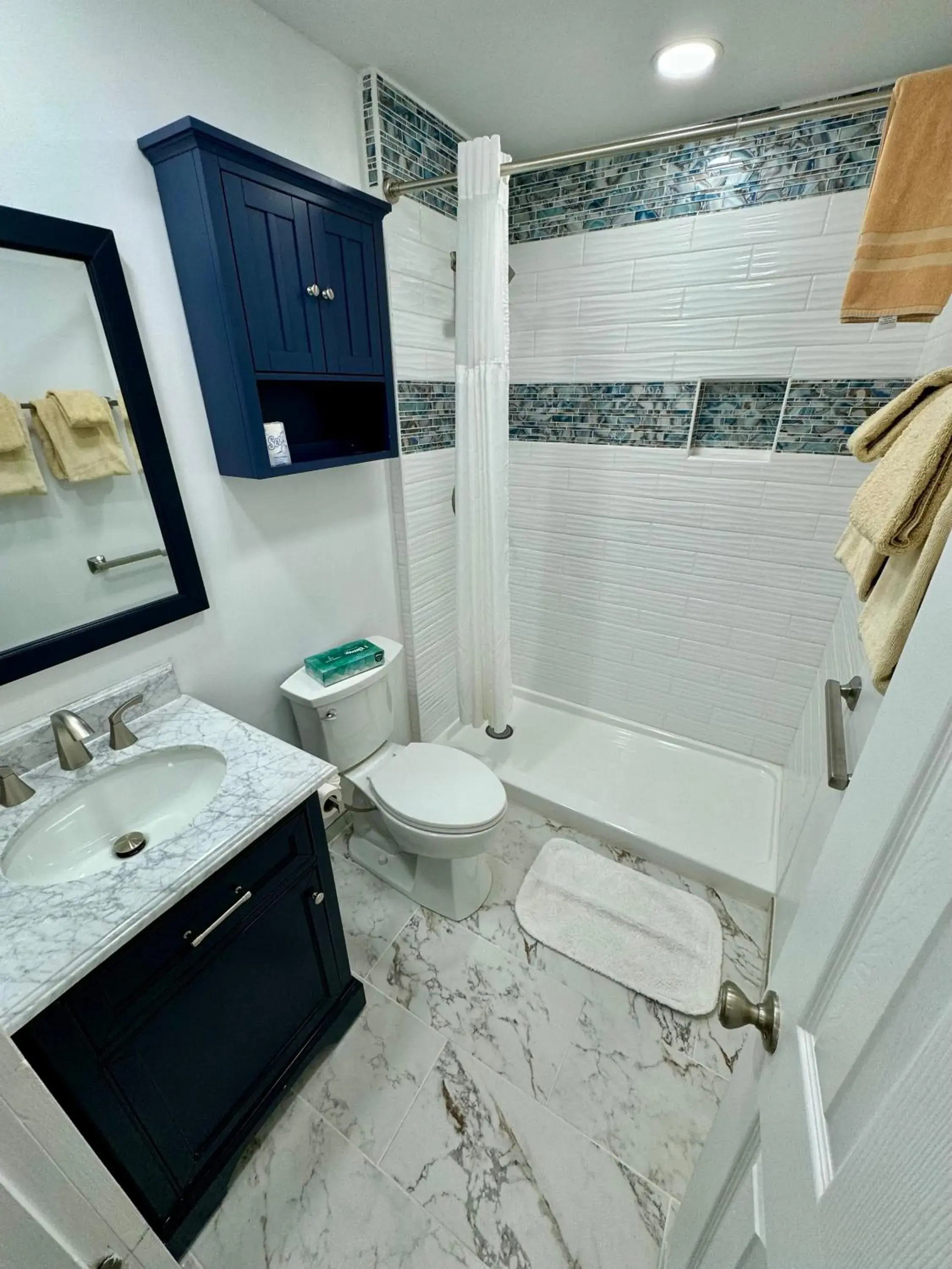 Single Room in Homestead Inn - Blowing Rock Single Room in Homestead Inn - Blowing Rock