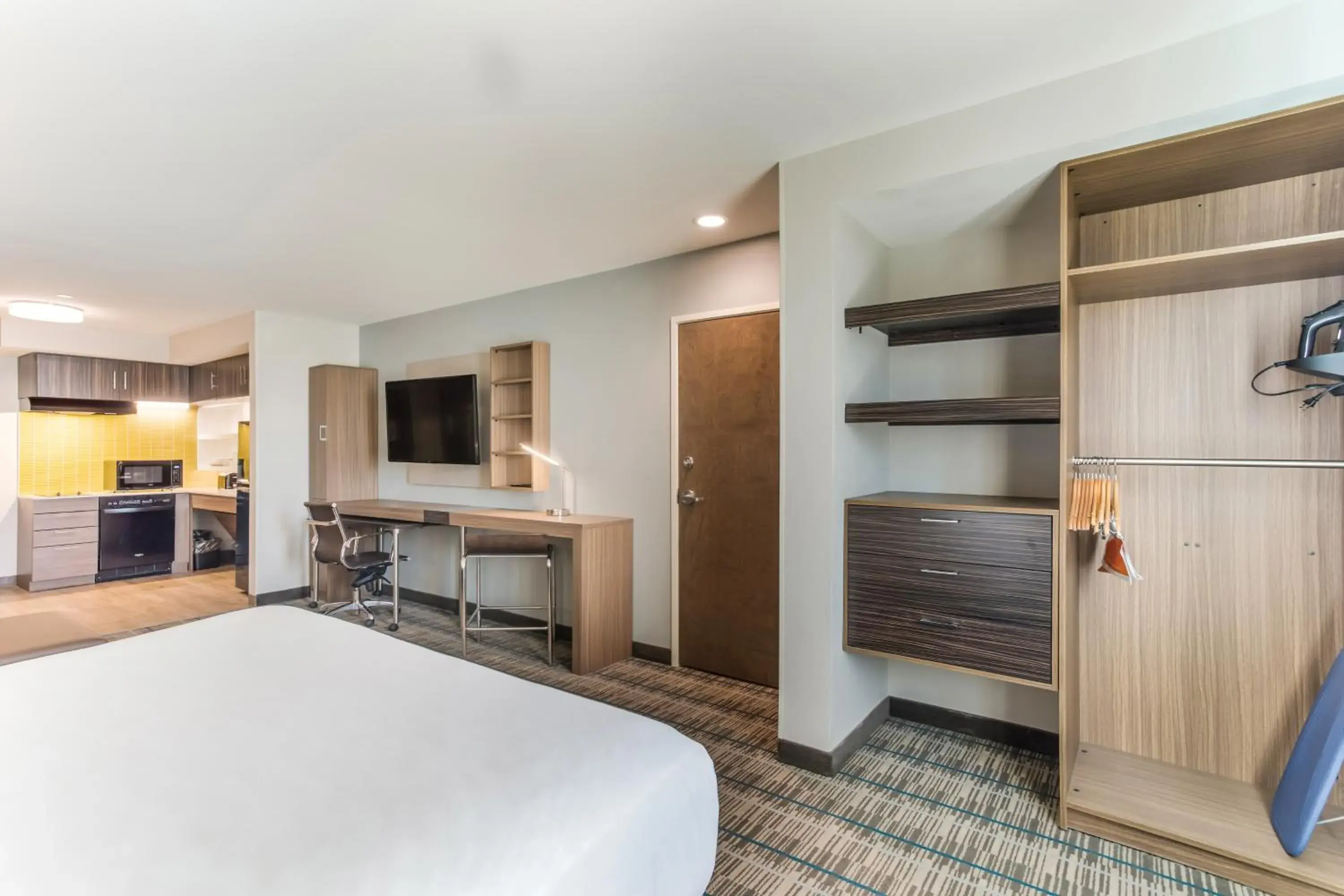 Suite, 1 King Bed with Sofa bed, Accessible, Non-Smoking in MainStay Suites Murfreesboro Suite, 1 King Bed with Sofa bed, Accessible, Non-Smoking in MainStay Suites Murfreesboro