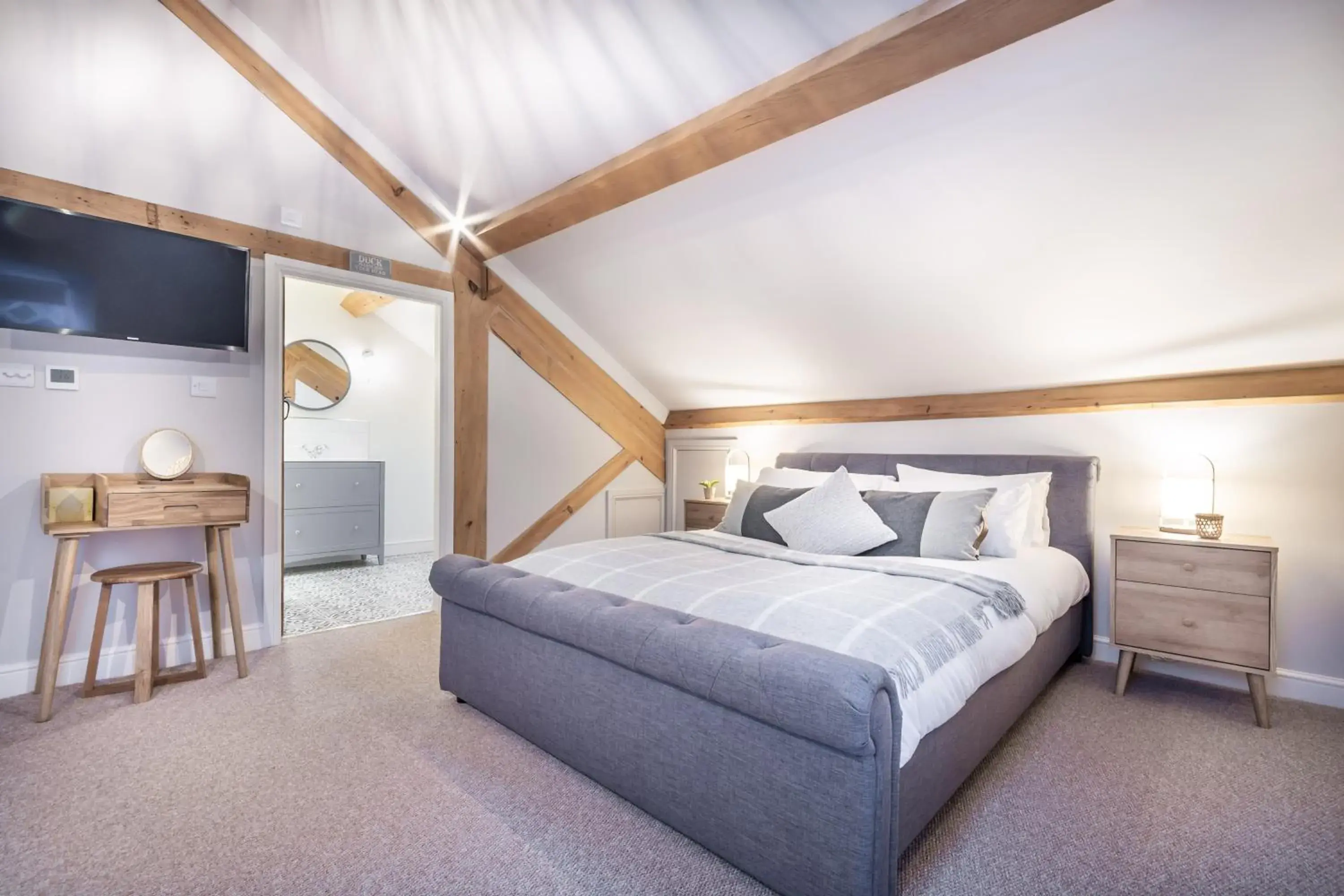 Deluxe King Room in Griffin Inn Deluxe King Room in Griffin Inn