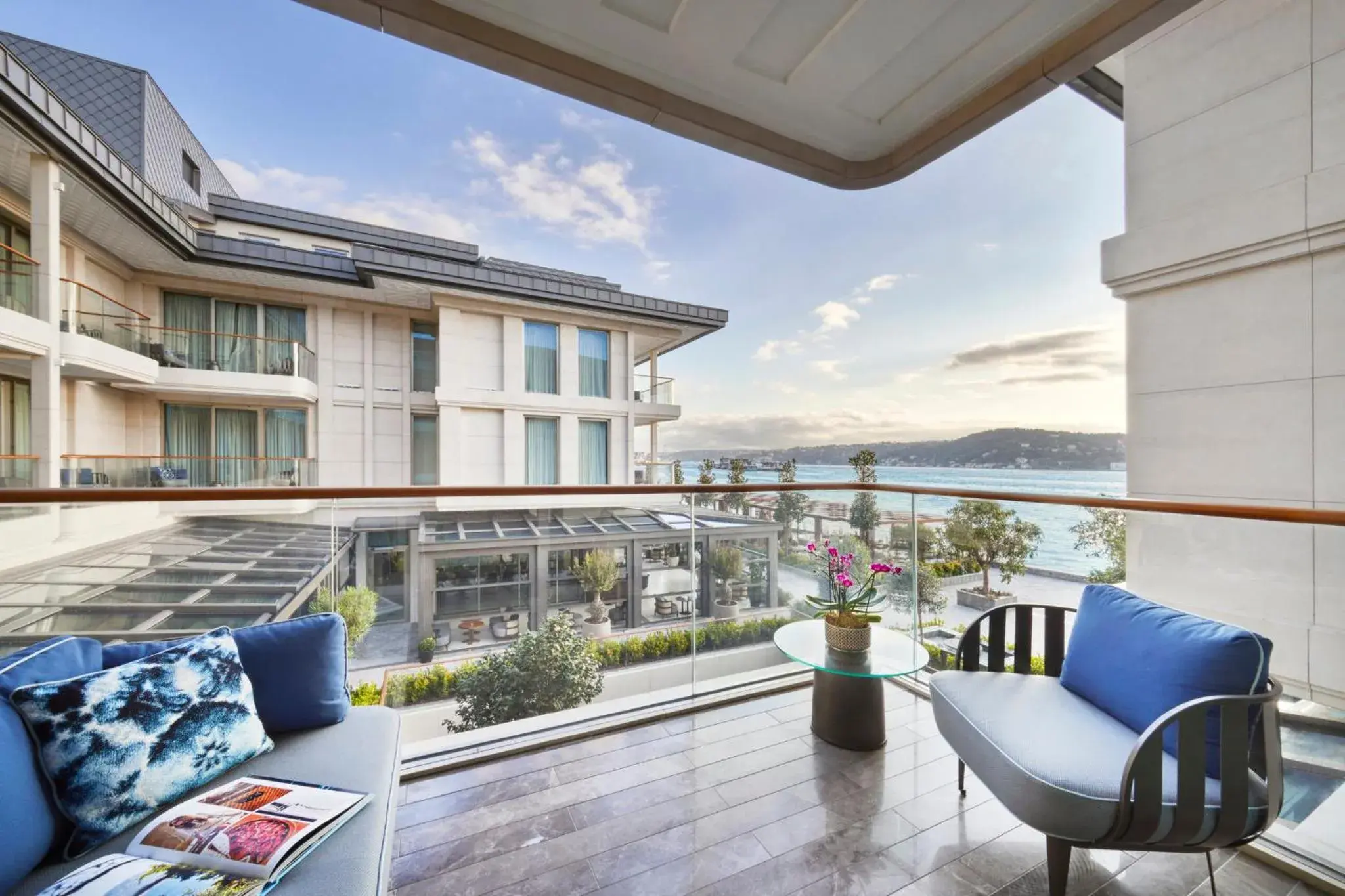 Mandarin Bosphorus King Room in Mandarin Oriental Bosphorus, Istanbul Mandarin Bosphorus King Room in Mandarin Oriental Bosphorus, Istanbul