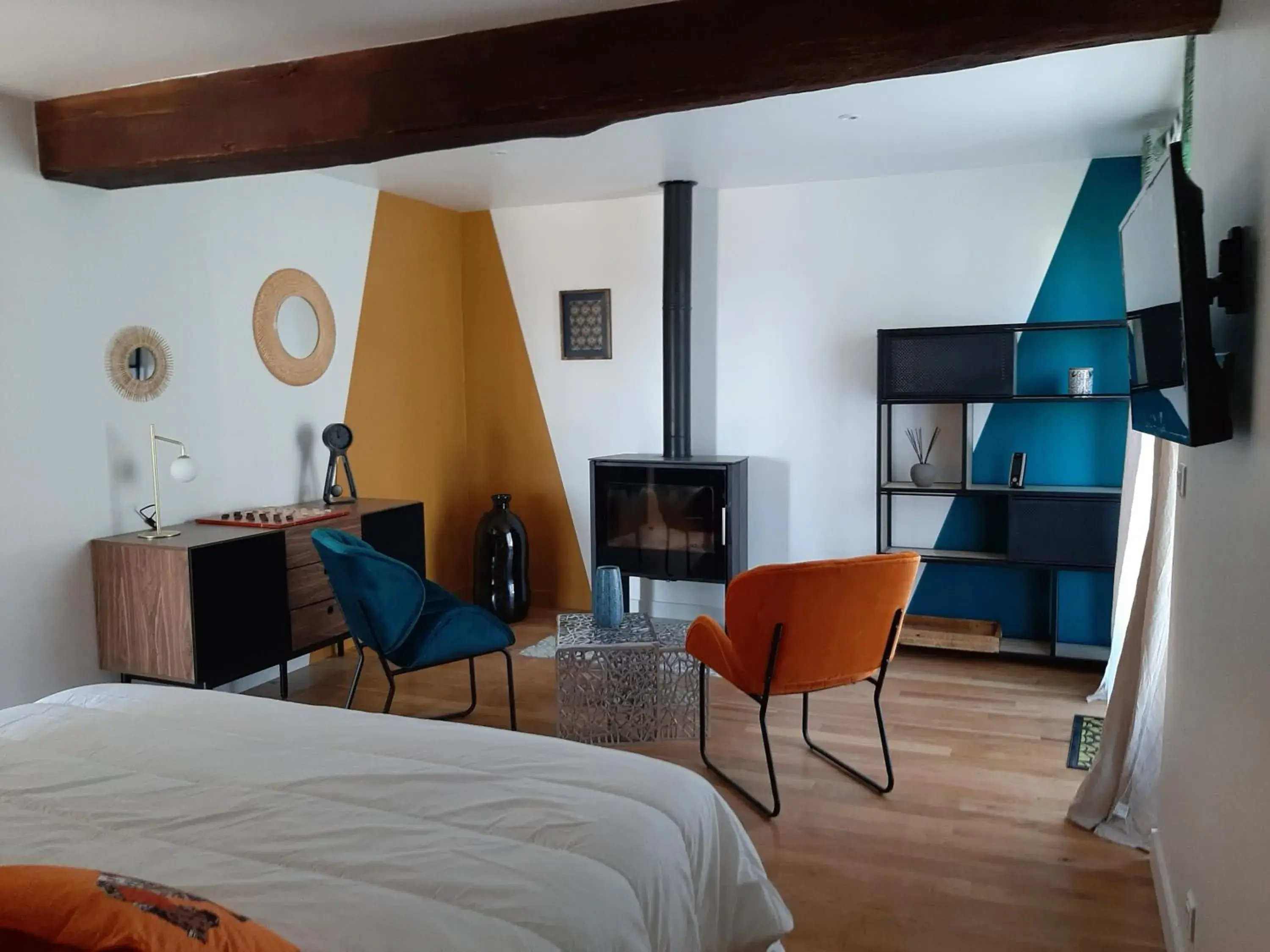 Four-Bedroom House in Le Domaine du Moulin 28 proche Chartres Four-Bedroom House in Le Domaine du Moulin 28 proche Chartres