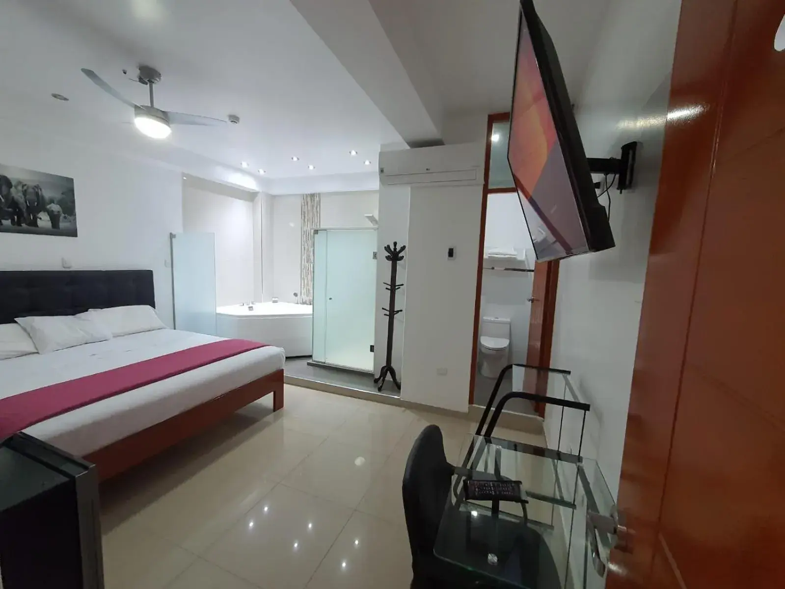 Deluxe Suite with Spa Bath in GOLDEN SKY Deluxe Suite with Spa Bath in GOLDEN SKY