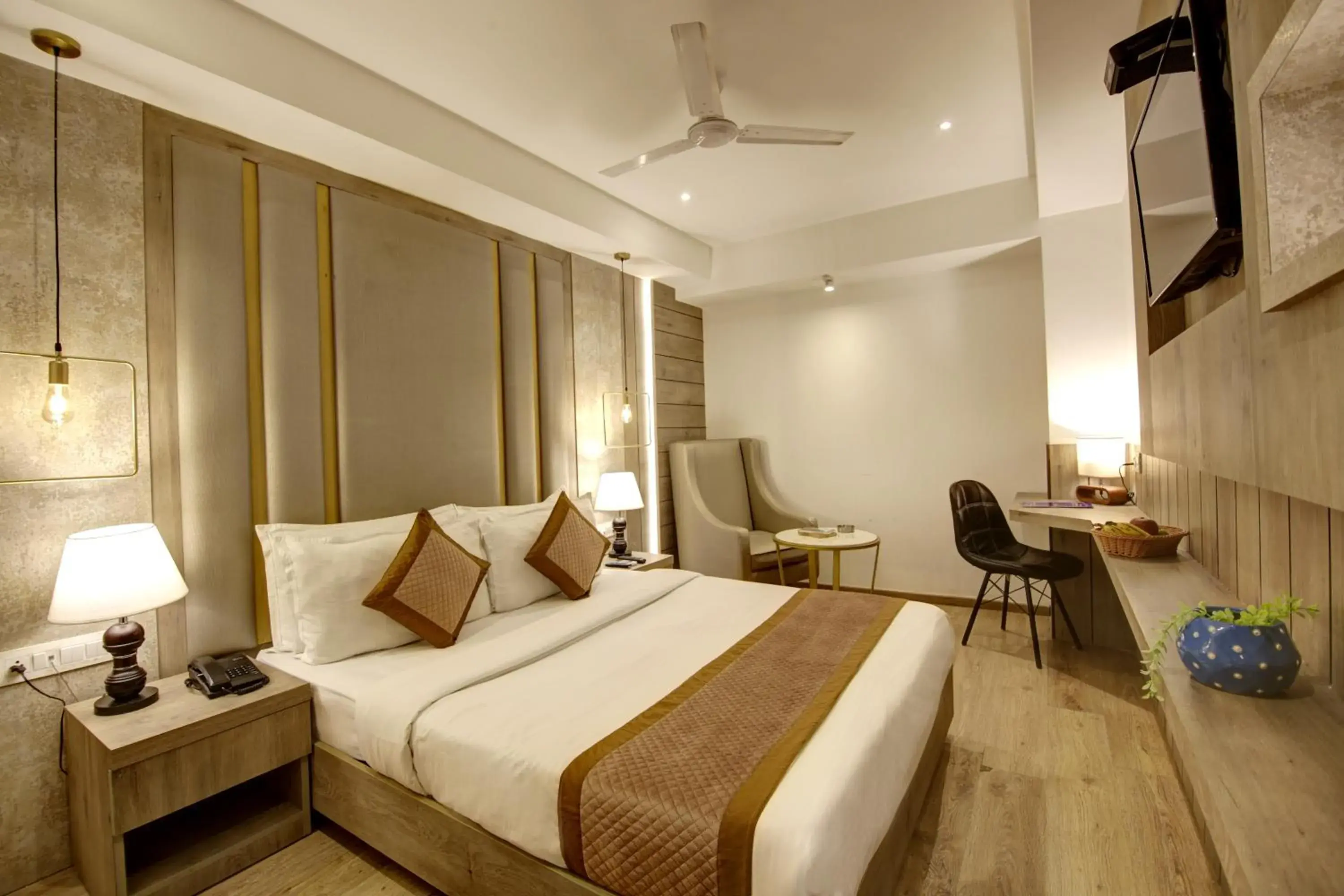 Superior Double Room in Town Pallace Inn - Hotel in New Delhi Superior Double Room in Town Pallace Inn - Hotel in New Delhi