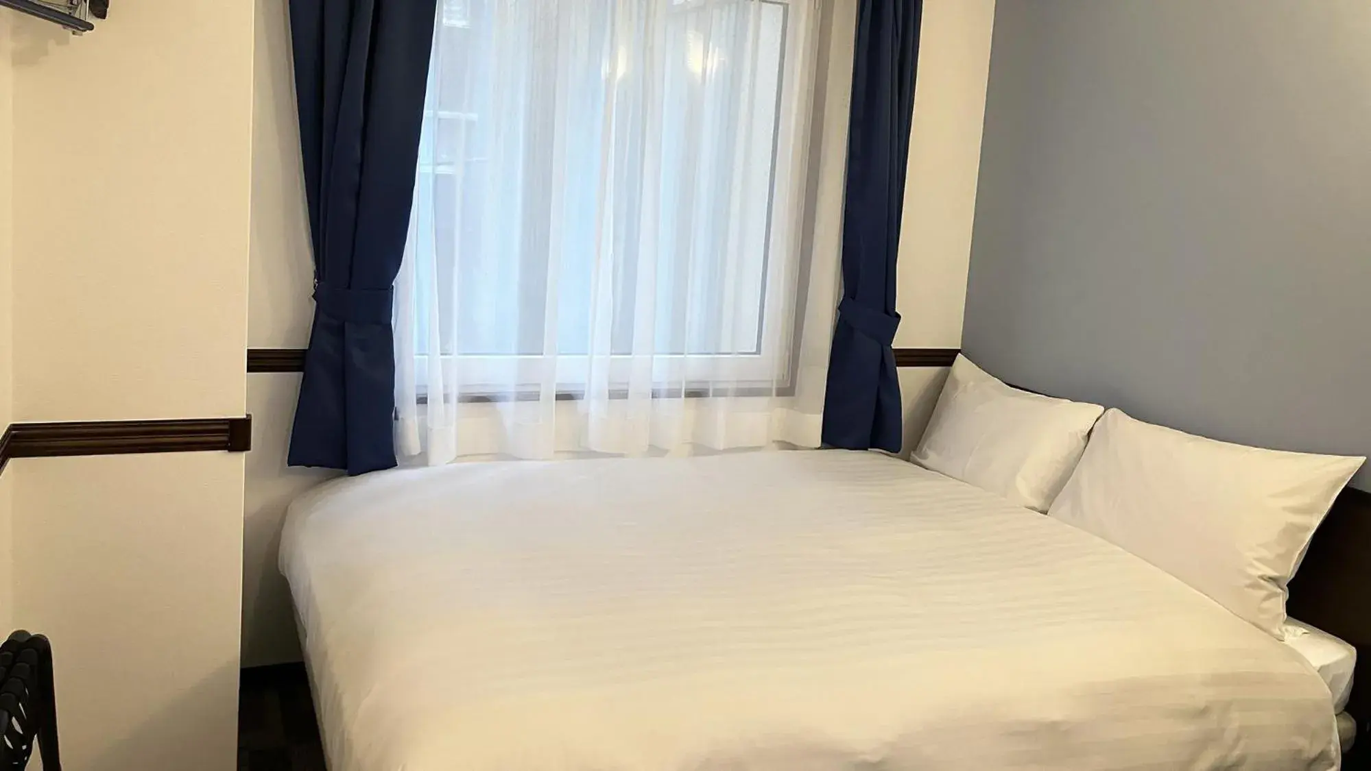 Double Room - Non-Smoking in Toyoko Inn Tokyo Akiba Asakusabashi-eki Higashi-guchi Double Room - Non-Smoking in Toyoko Inn Tokyo Akiba Asakusabashi-eki Higashi-guchi