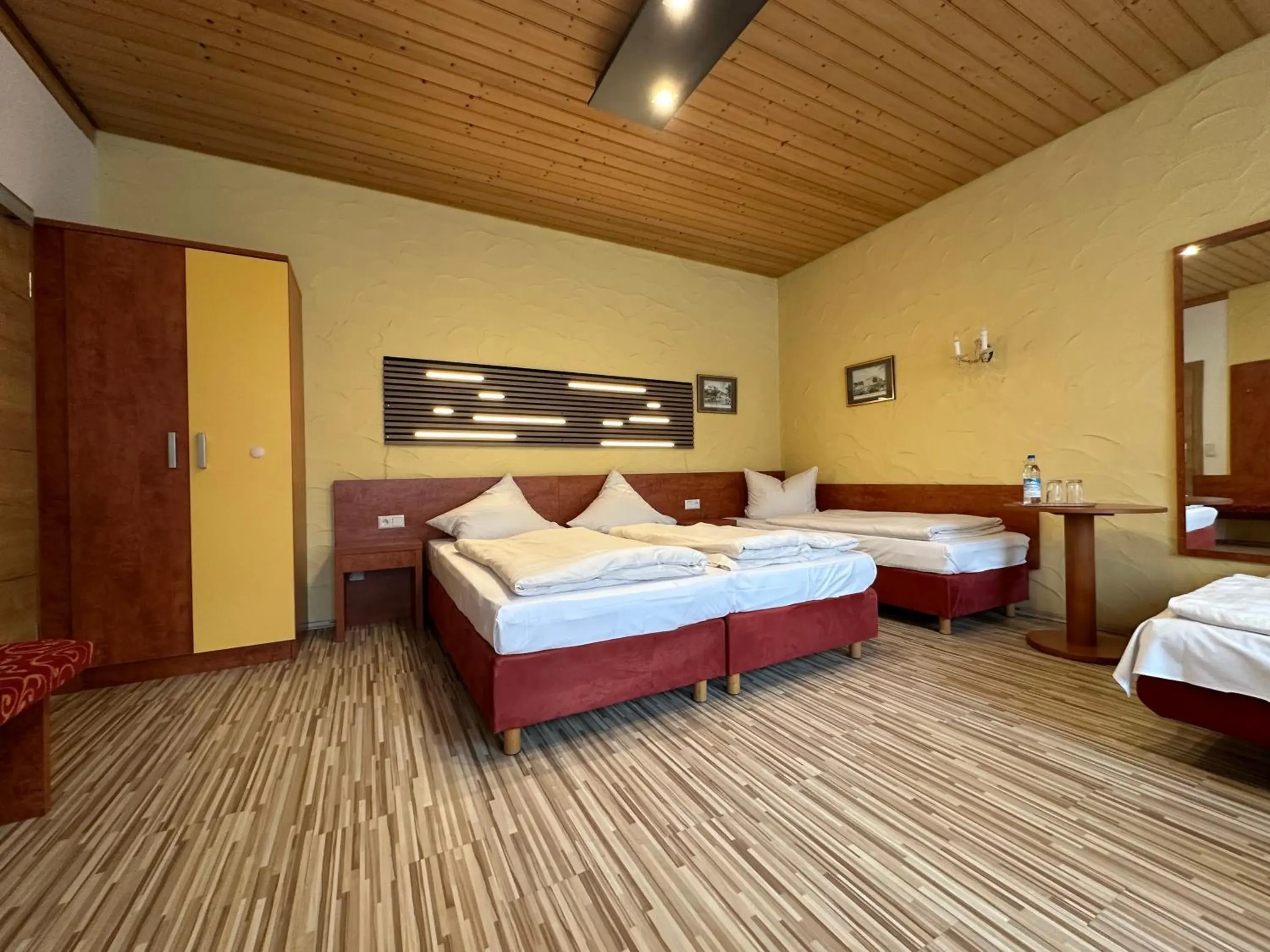 Family Room with Garden View in ROTHSEE Hotel Family Room with Garden View in ROTHSEE Hotel