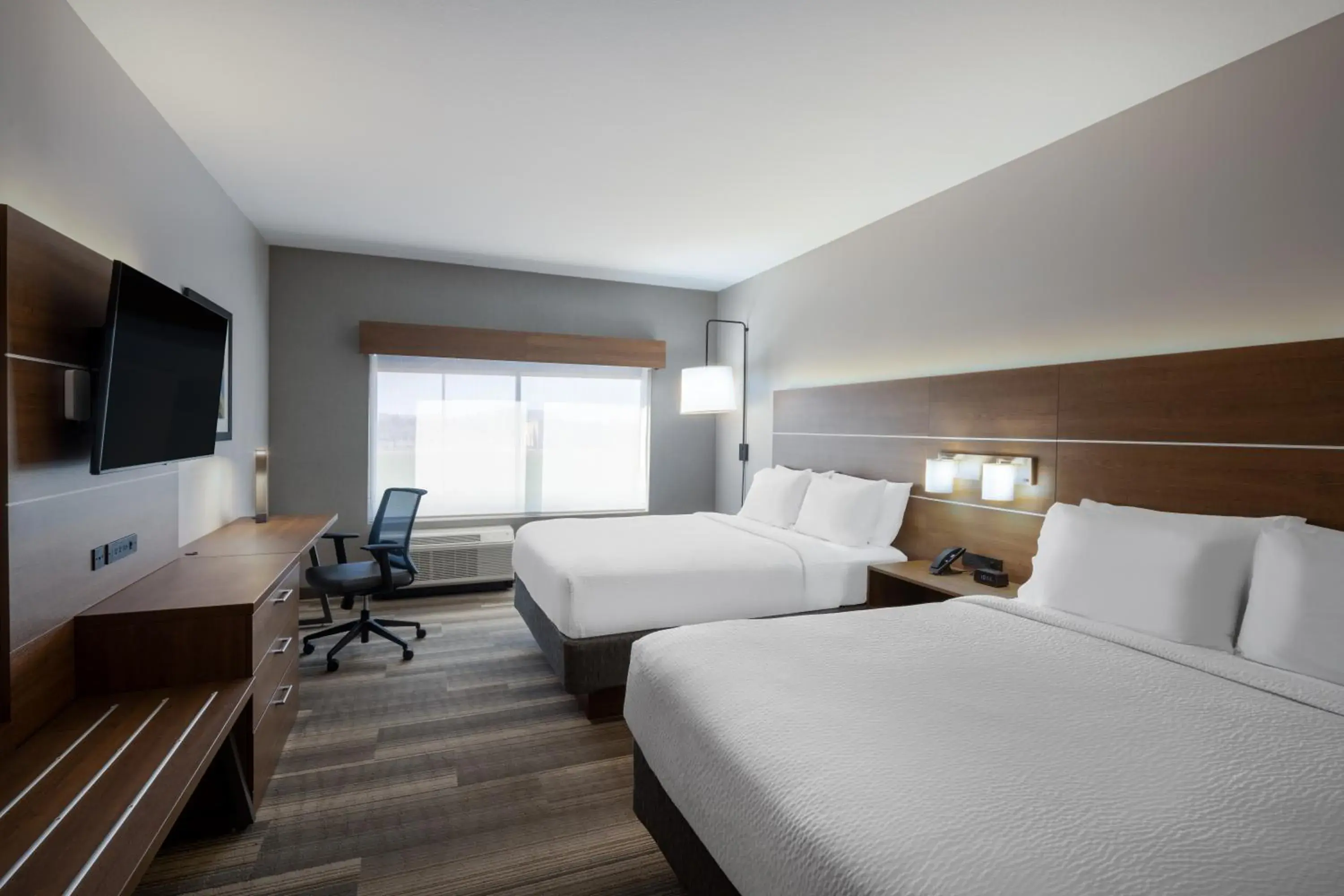Room with Two Beds - Hearing Accessible - Non-Smoking in Holiday Inn Express & Suites - Gilbert - Mesa Gateway Airport Room with Two Beds - Hearing Accessible - Non-Smoking in Holiday Inn Express & Suites - Gilbert - Mesa Gateway Airport