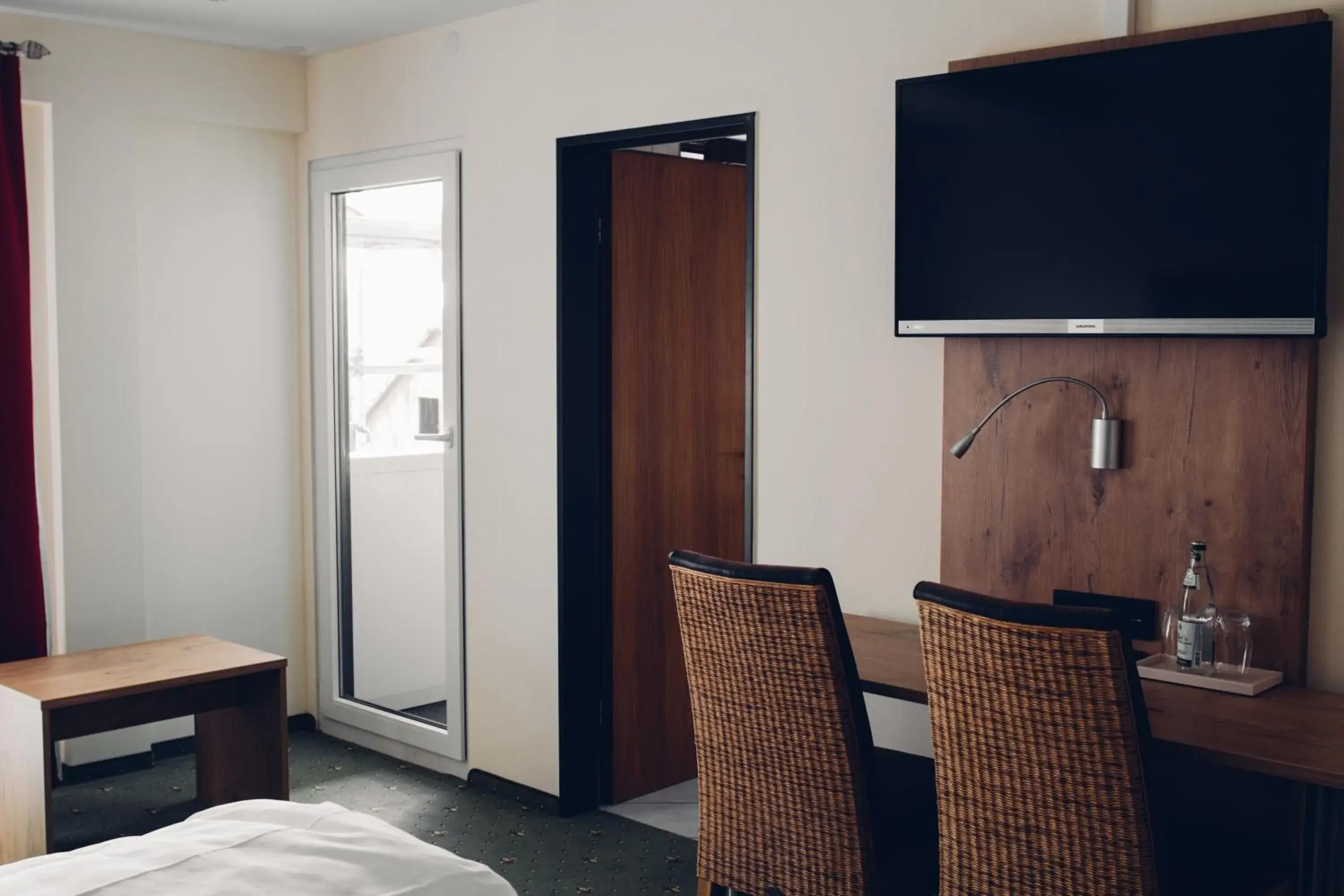 Standard Triple Room (with Air Conditioning) - single occupancy in Rührberger Hof Hotel & Restaurant Grenzach-Wyhlen bei Basel Standard Triple Room (with Air Conditioning) - single occupancy in Rührberger Hof Hotel & Restaurant Grenzach-Wyhlen bei Basel