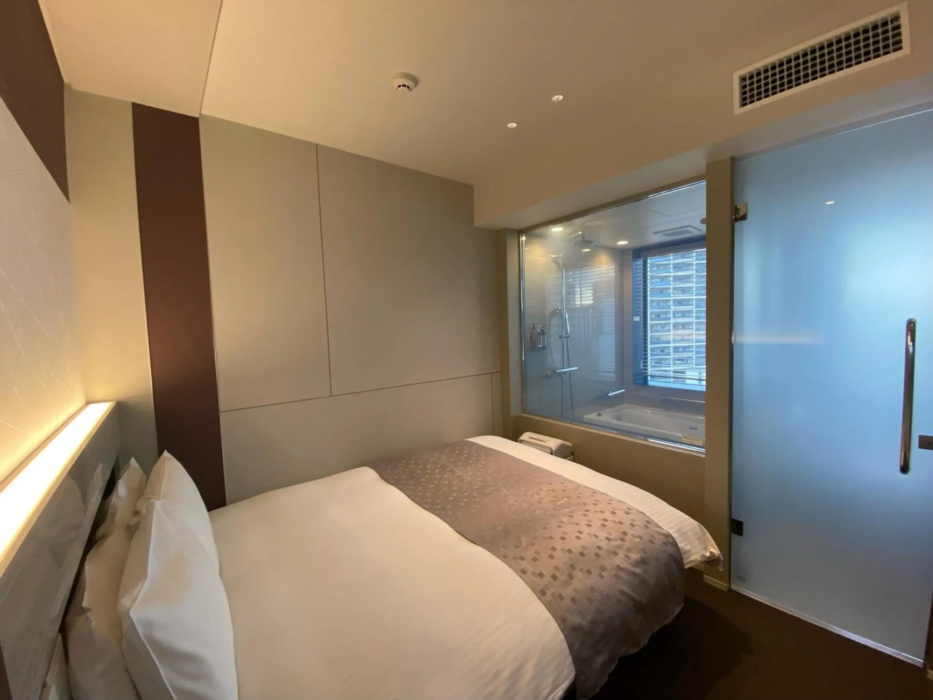 Superior Double Room in APA Hotel Keikyukamata Ekimae Superior Double Room in APA Hotel Keikyukamata Ekimae