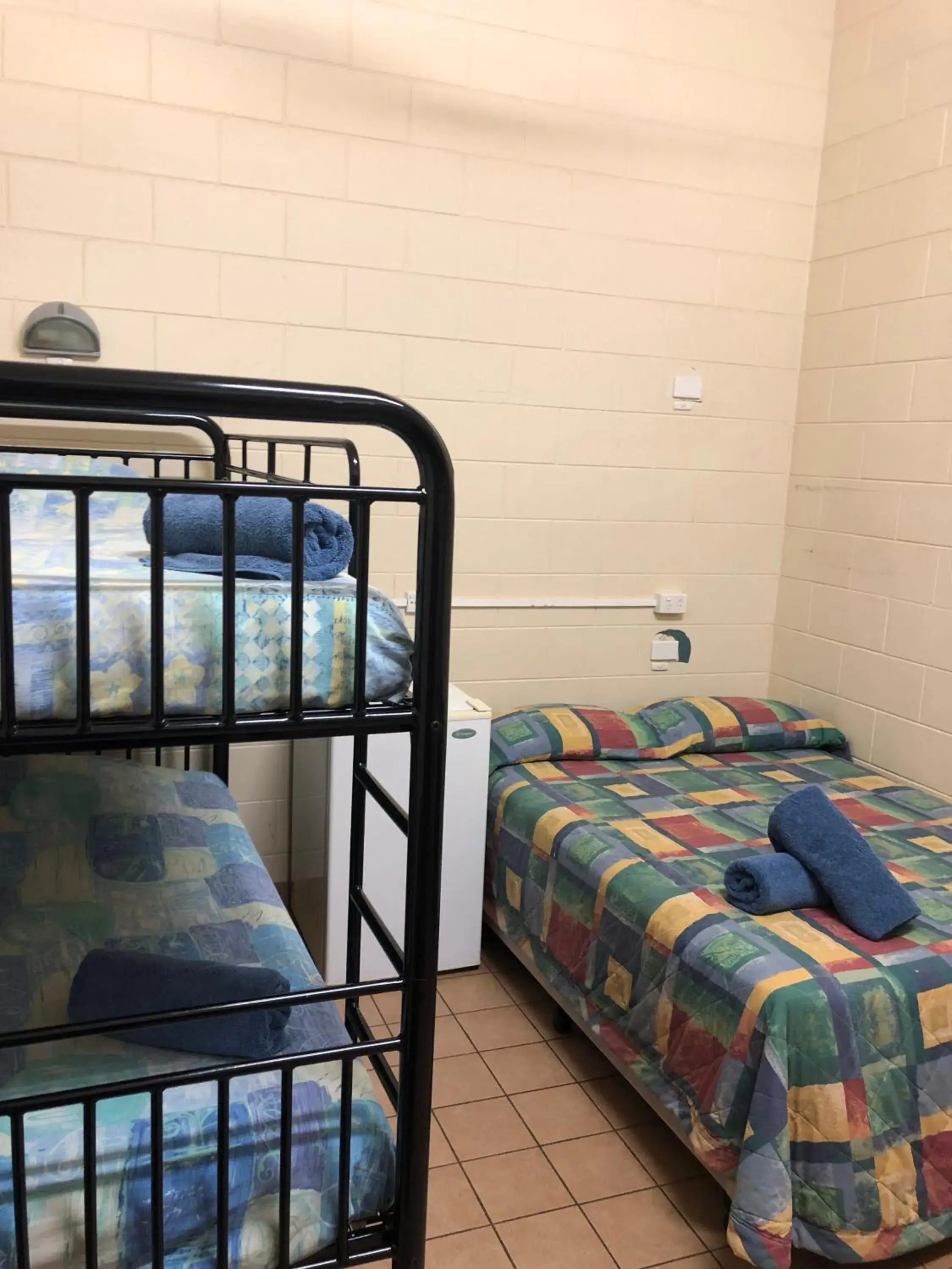 Lodge Double Bunk Room with Shared Bathroom in Aurora Kakadu Lodge Lodge Double Bunk Room with Shared Bathroom in Aurora Kakadu Lodge