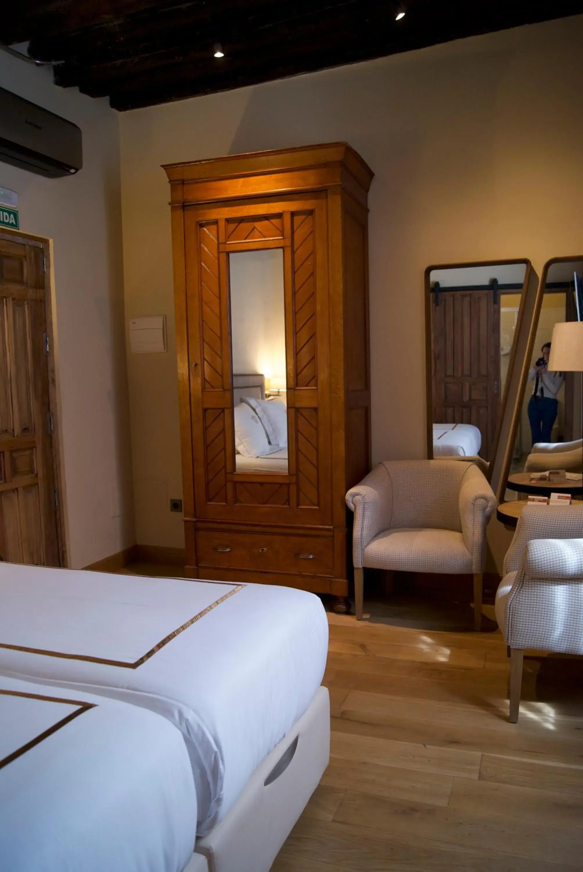 Deluxe Double or Twin Room with City View in Hotel Boutique Casa del Comendador Deluxe Double or Twin Room with City View in Hotel Boutique Casa del Comendador