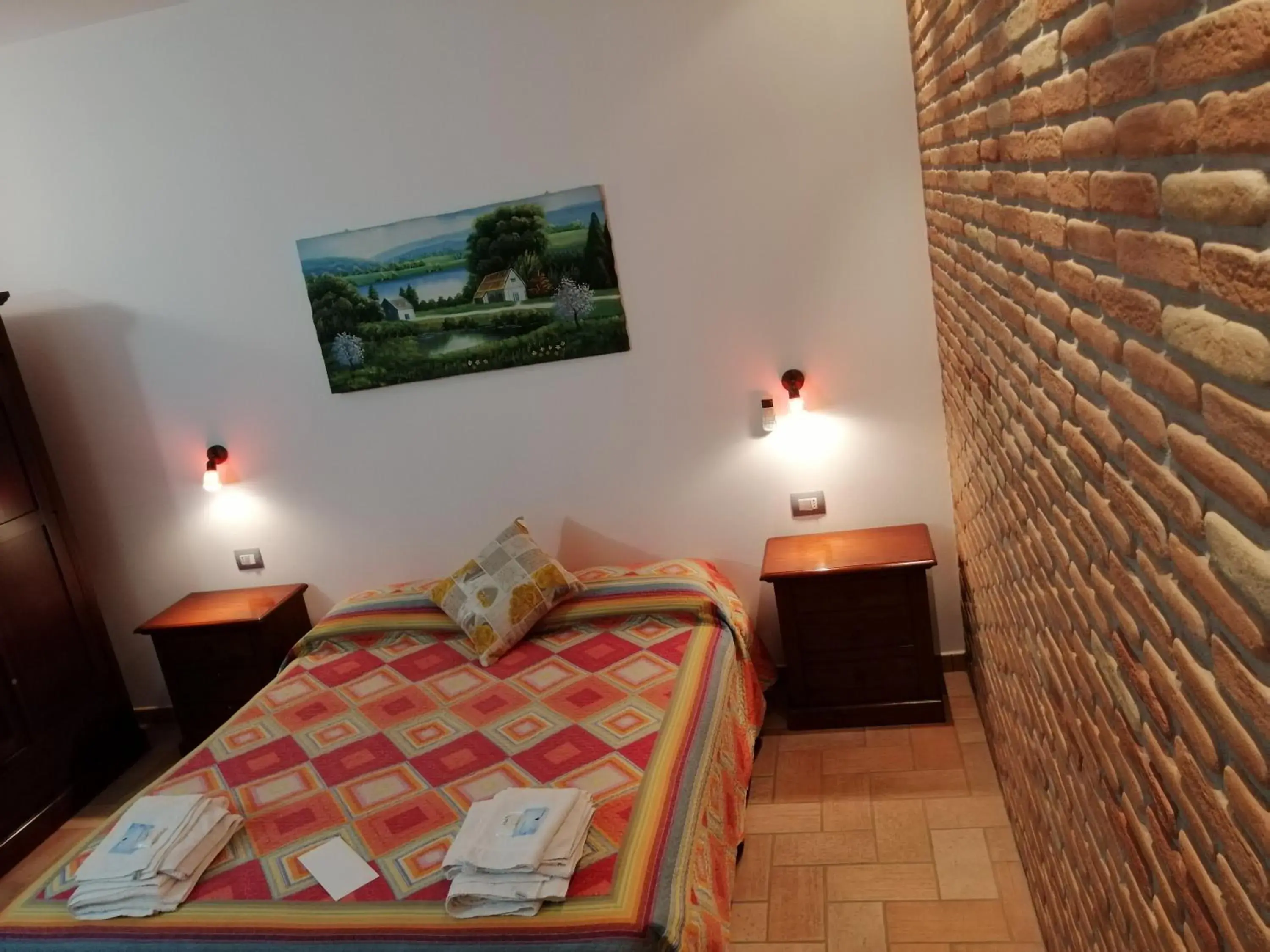 Single Room with Shared Bathroom - single occupancy in La Casa della Nonna Single Room with Shared Bathroom - single occupancy in La Casa della Nonna