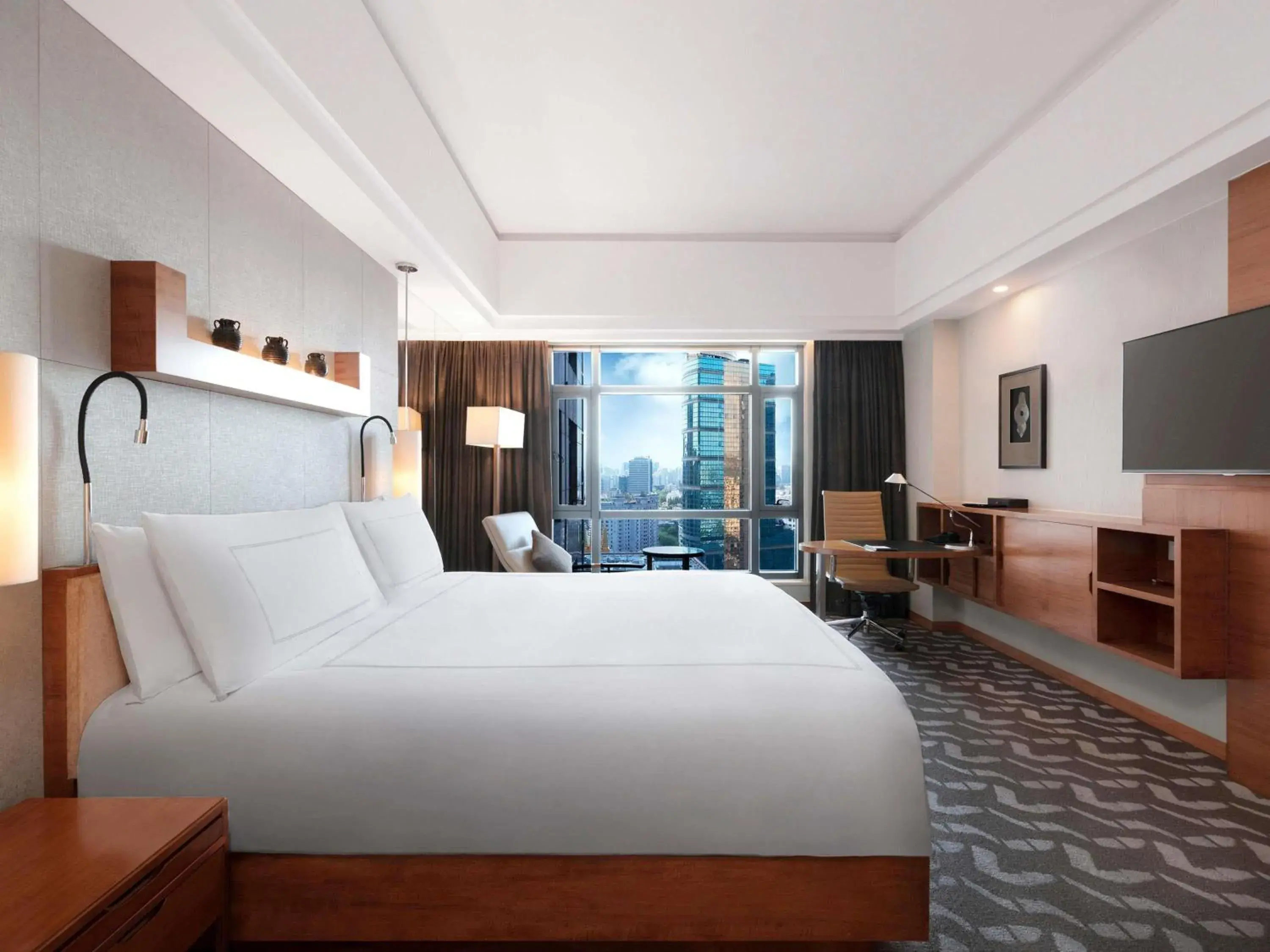 Classic King Room in Swissôtel Grand Shanghai - Stroll down West Nanjing Road and soak in downtown Shanghai vibrancy Classic King Room in Swissôtel Grand Shanghai - Stroll down West Nanjing Road and soak in downtown Shanghai vibrancy