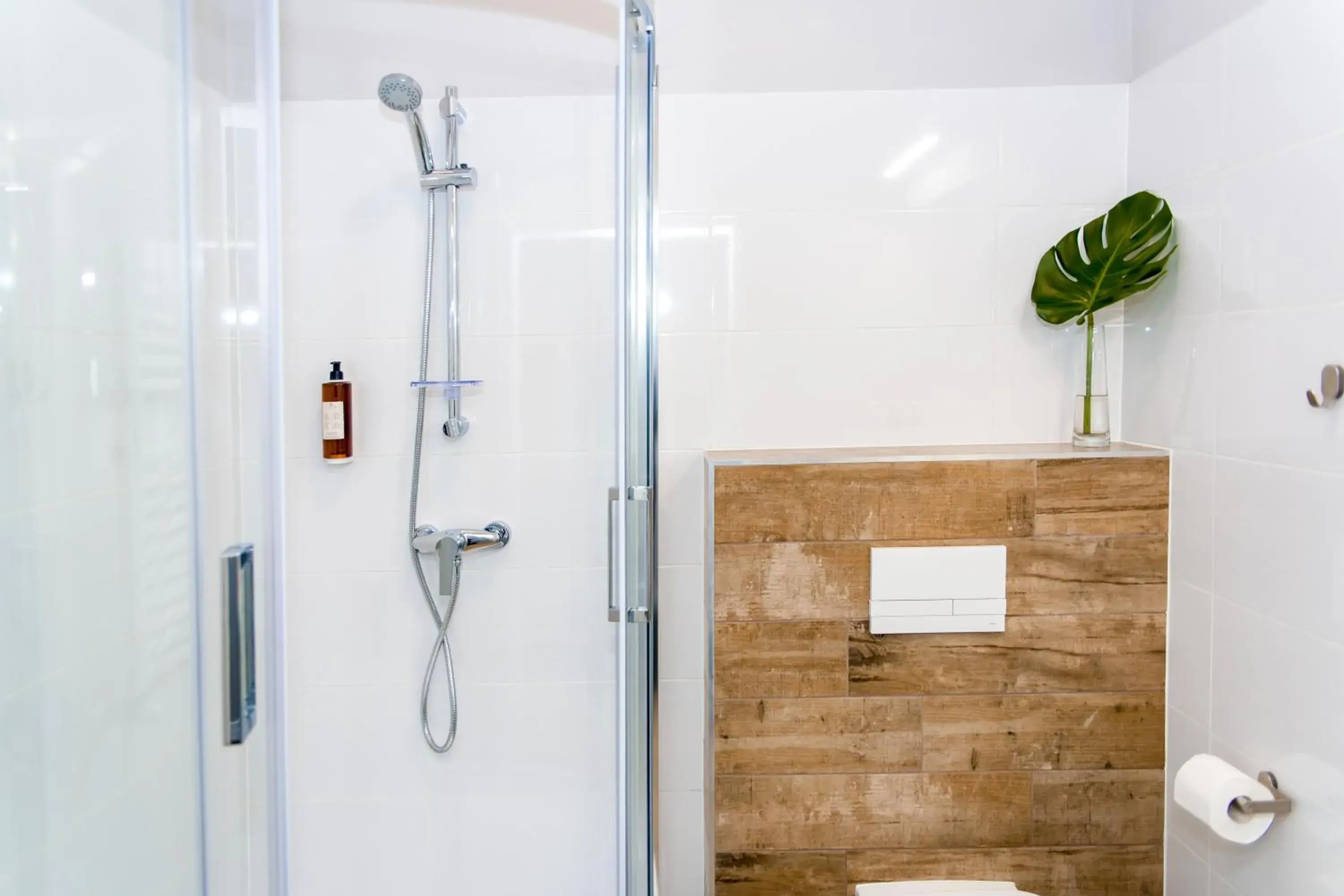 Standard Twin Room in Hotel 107 Standard Twin Room in Hotel 107