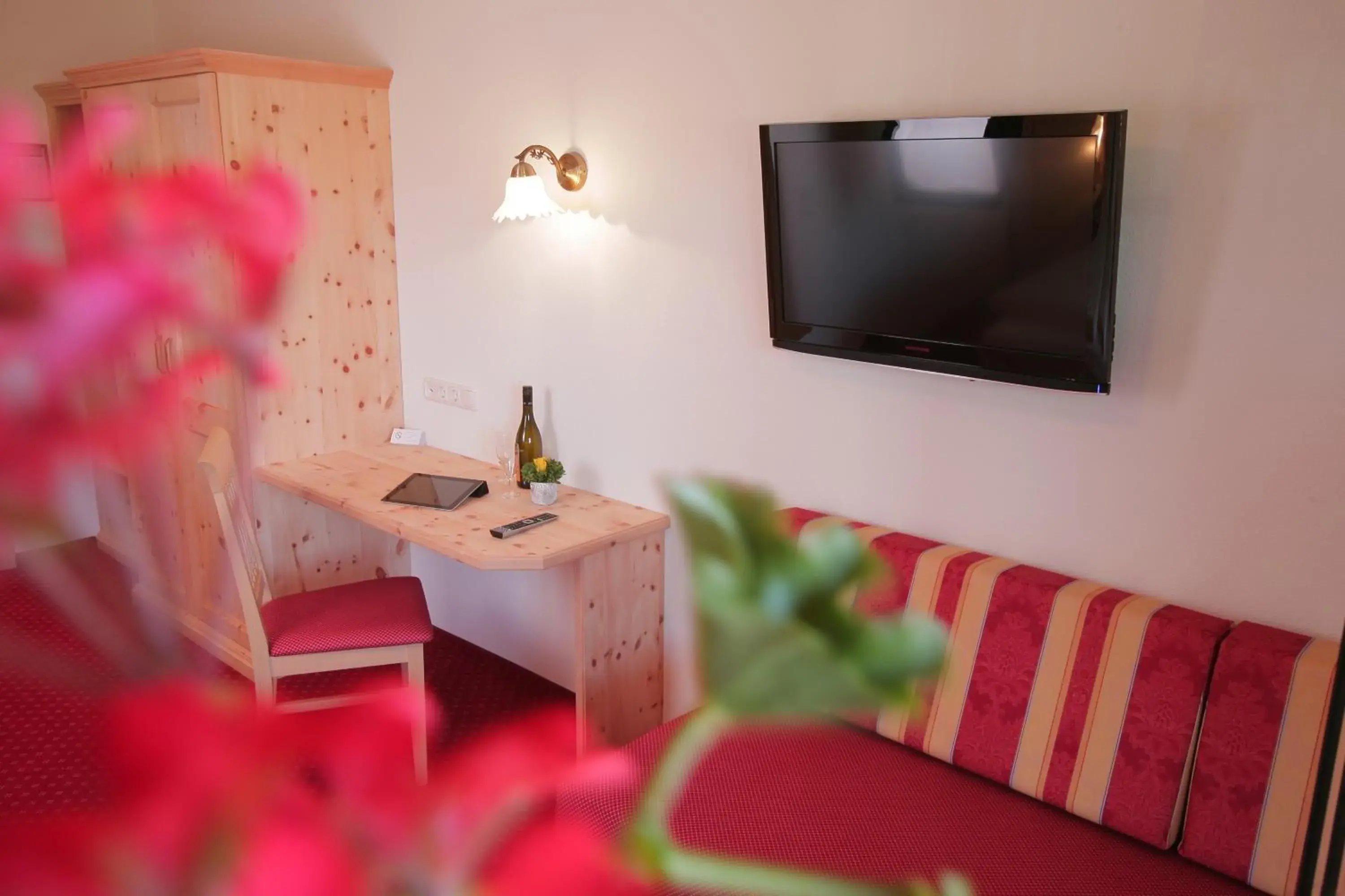 Comfort Double Room in Pension Schweizerhaus Garni Comfort Double Room in Pension Schweizerhaus Garni