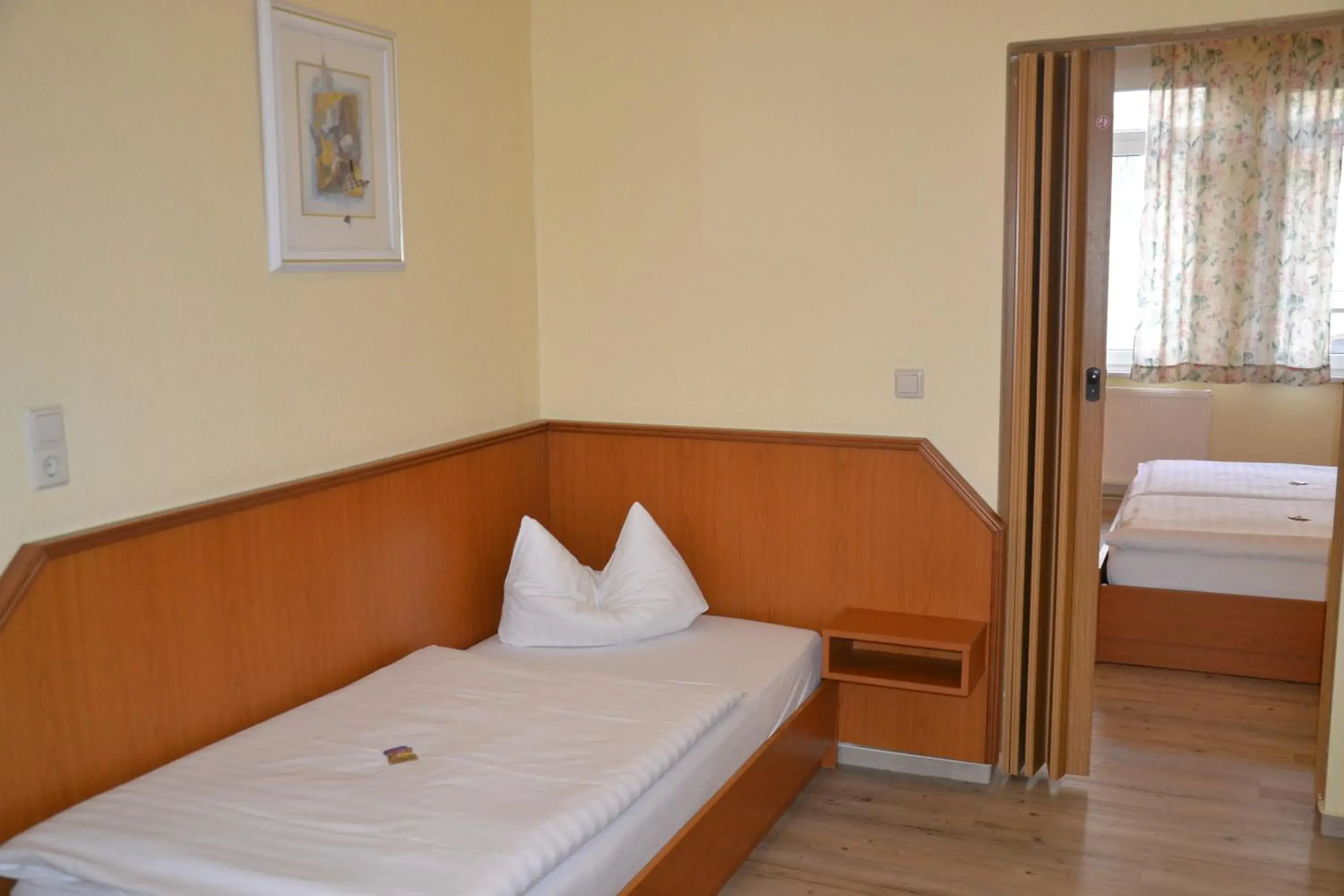 Triple Room in Hotel Thüringer Hof Triple Room in Hotel Thüringer Hof