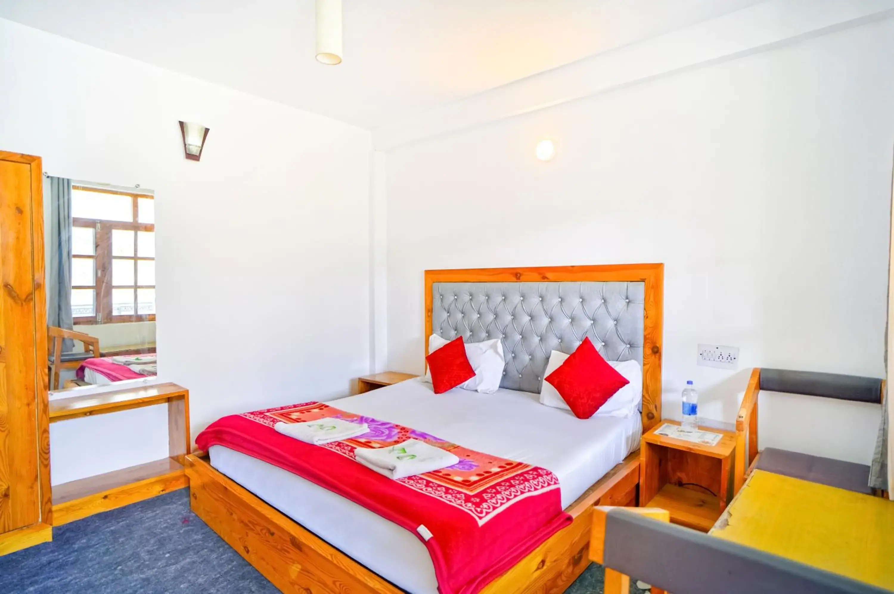 Deluxe King Room in Jungle by sturmfrei Manali Deluxe King Room in Jungle by sturmfrei Manali