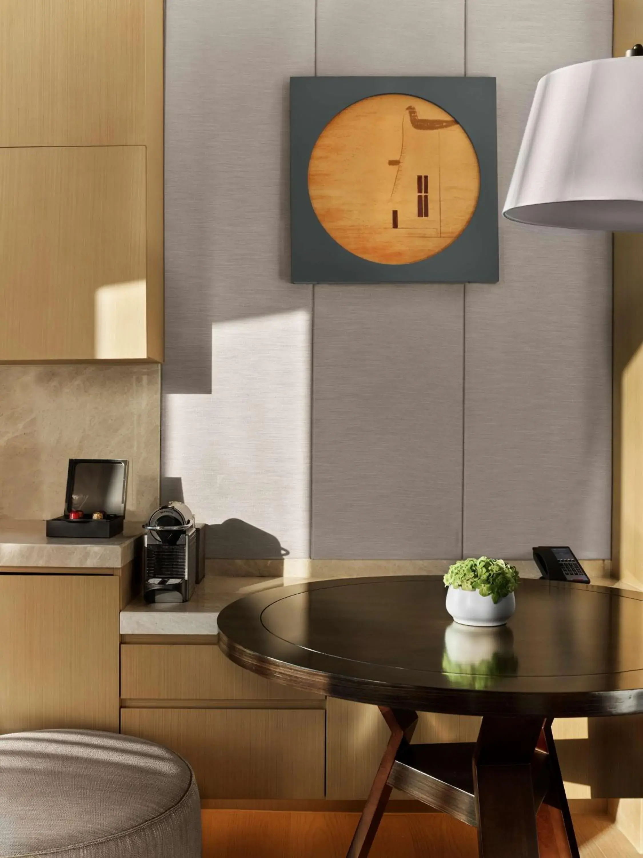 Executive King Room with Garden View and Balcony in Hilton Shanghai Songjiang Guangfulin Executive King Room with Garden View and Balcony in Hilton Shanghai Songjiang Guangfulin