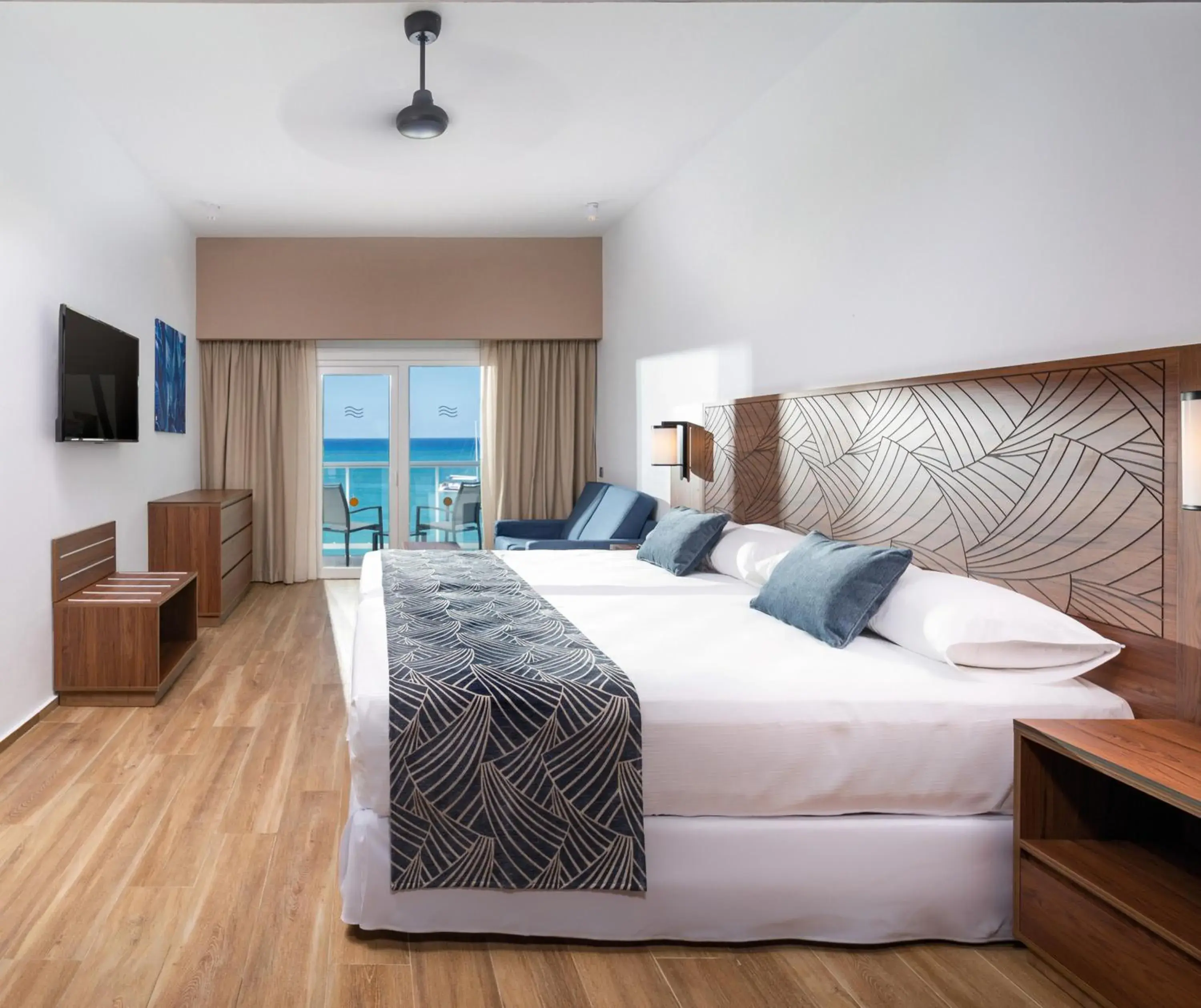 Double Room Ocean Front - single occupancy in Riu Montego Bay - Adults Only - All Inclusive Double Room Ocean Front - single occupancy in Riu Montego Bay - Adults Only - All Inclusive