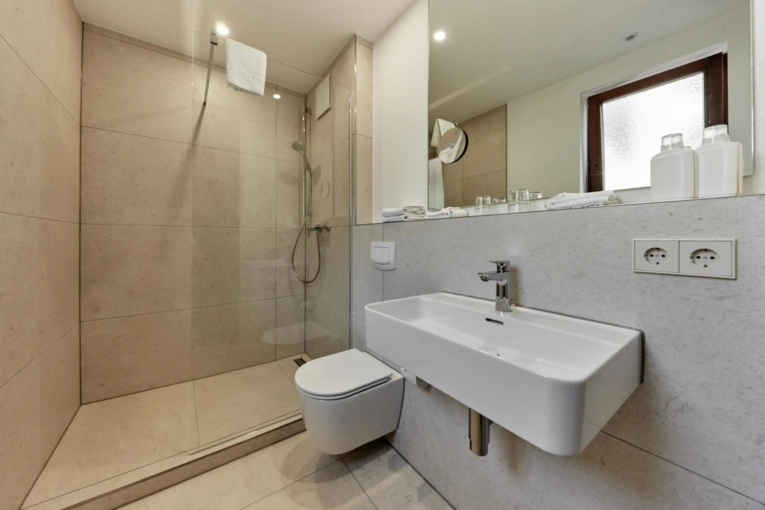 Deluxe Double Room - single occupancy in Zum Roten Bären Deluxe Double Room - single occupancy in Zum Roten Bären