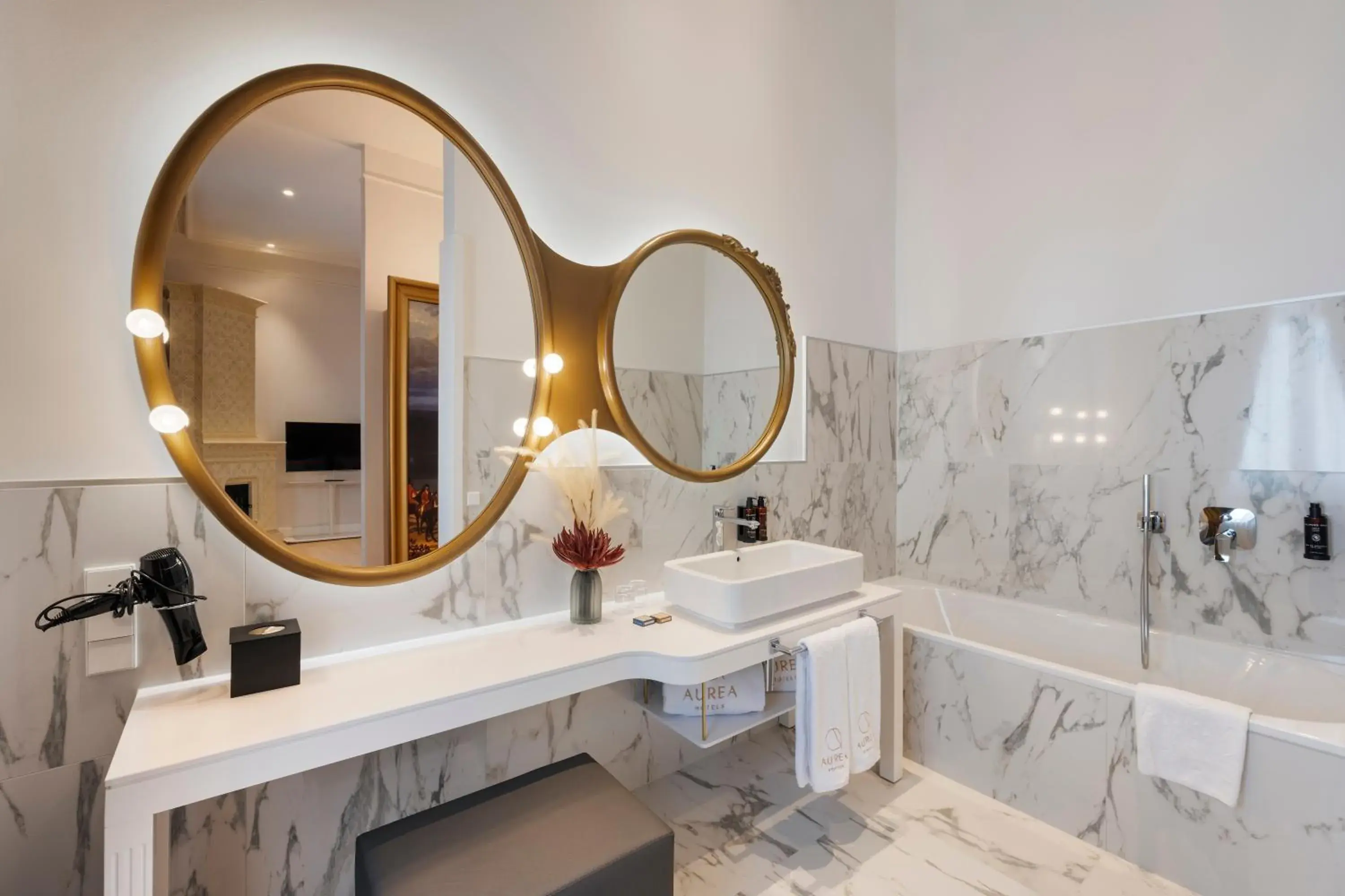 Queen Suite in Áurea Ana Palace by Eurostars Hotel Company Queen Suite in Áurea Ana Palace by Eurostars Hotel Company