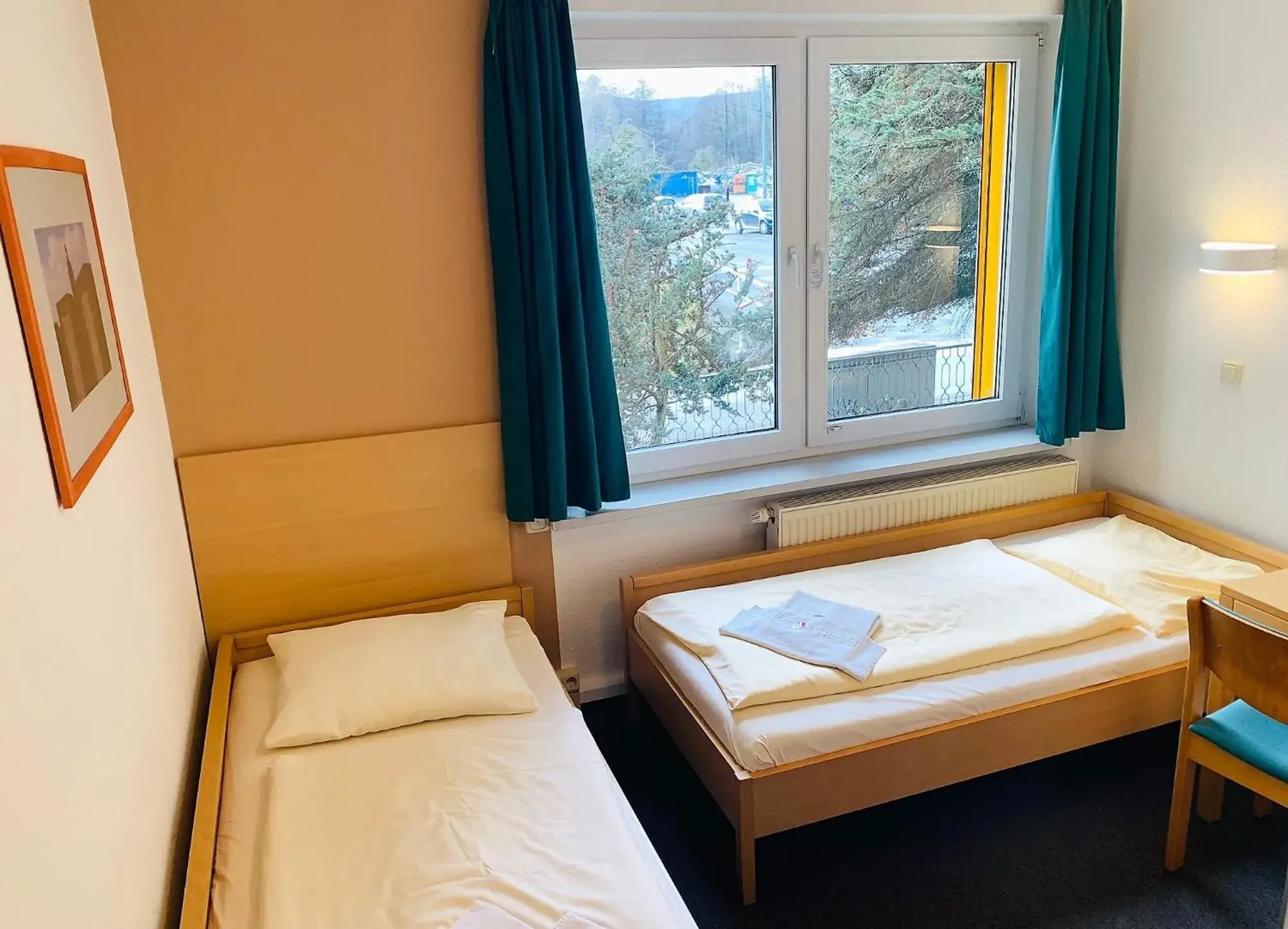 Economy Twin Room with Public Transport Ticket - single occupancy in Akademiehotel Jena Economy Twin Room with Public Transport Ticket - single occupancy in Akademiehotel Jena