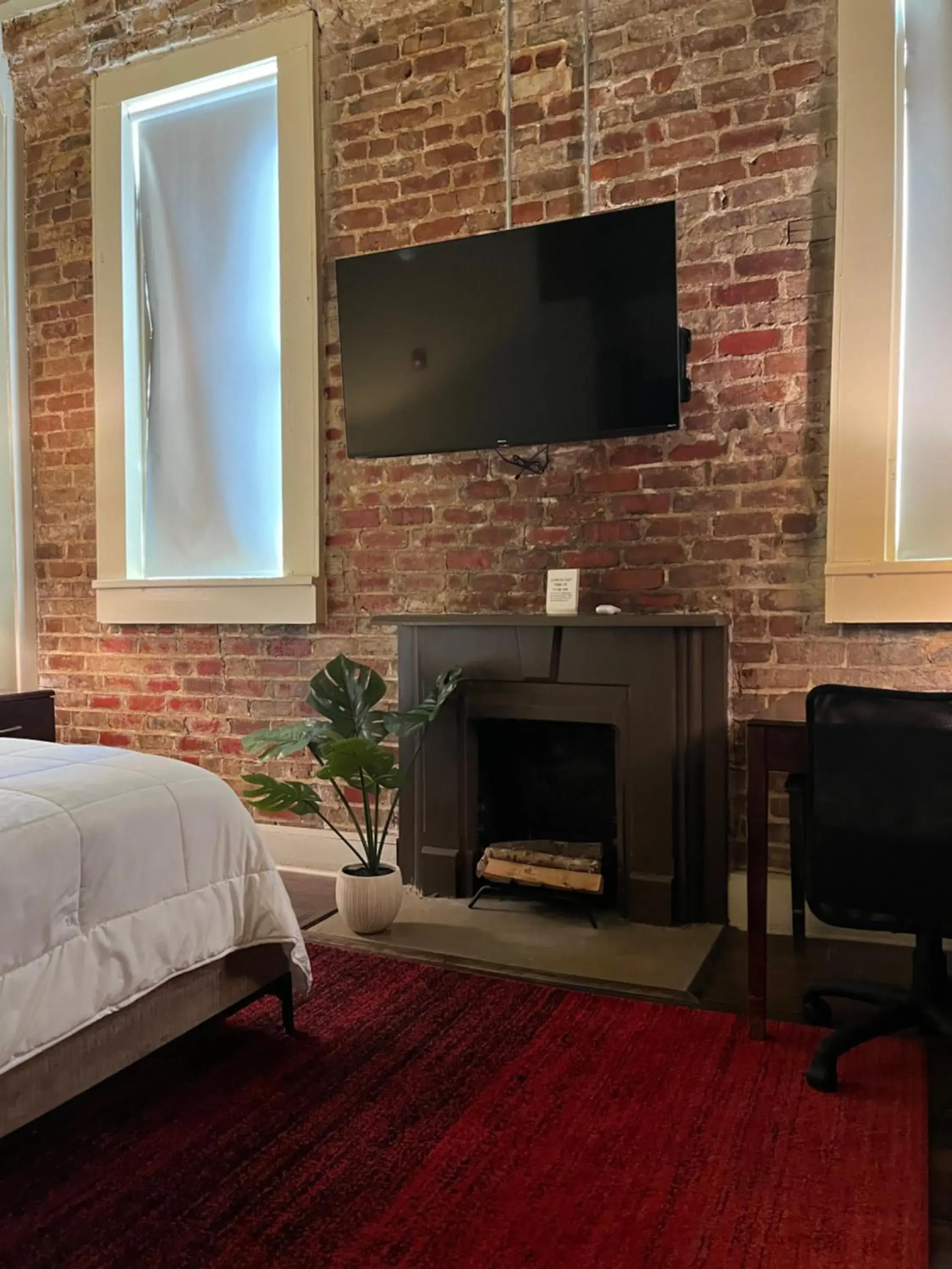 King Suite in The Skylight Hotel King Suite in The Skylight Hotel