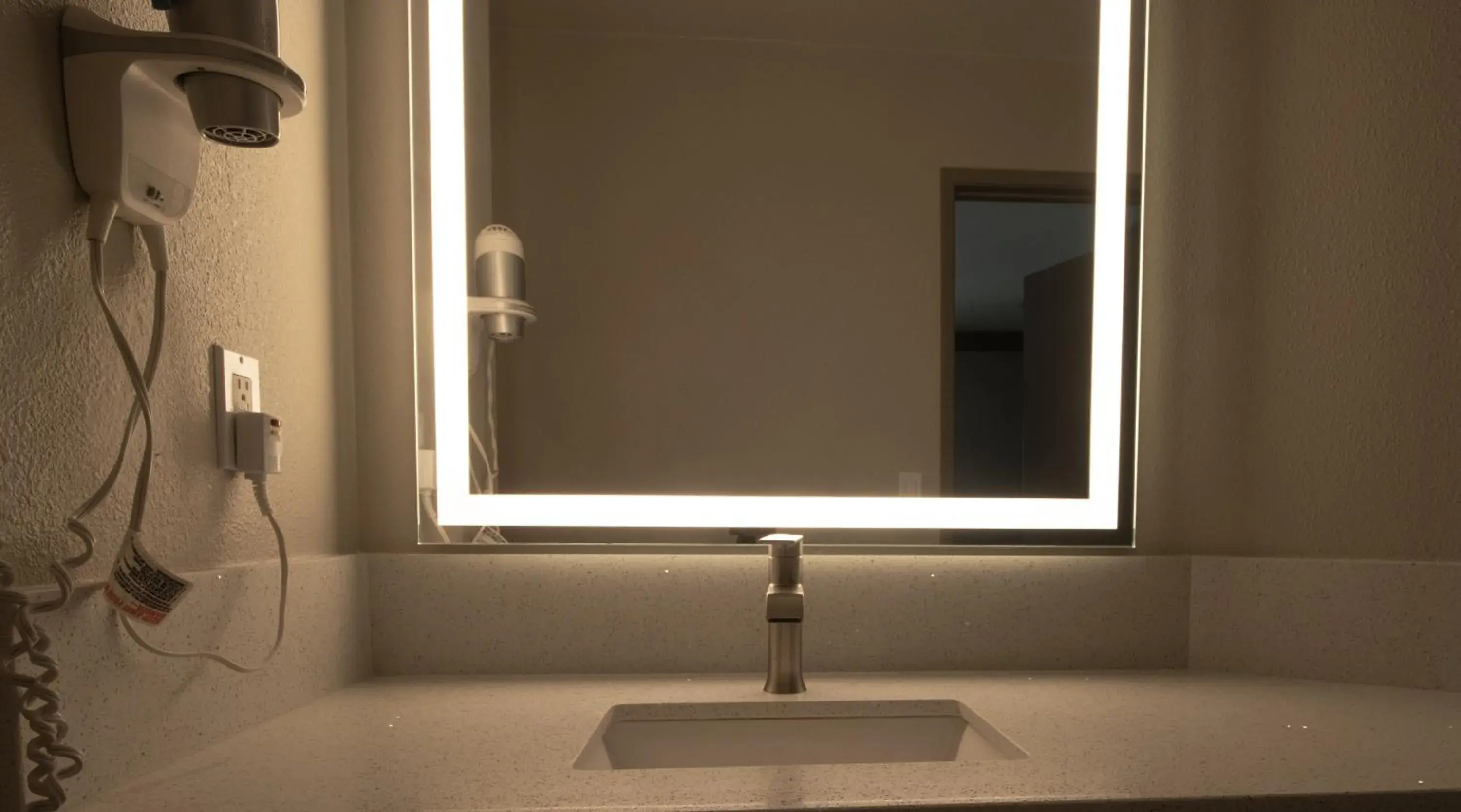 Queen Room with Two Queen Beds in Days Inn by Wyndham Carlsbad Queen Room with Two Queen Beds in Days Inn by Wyndham Carlsbad