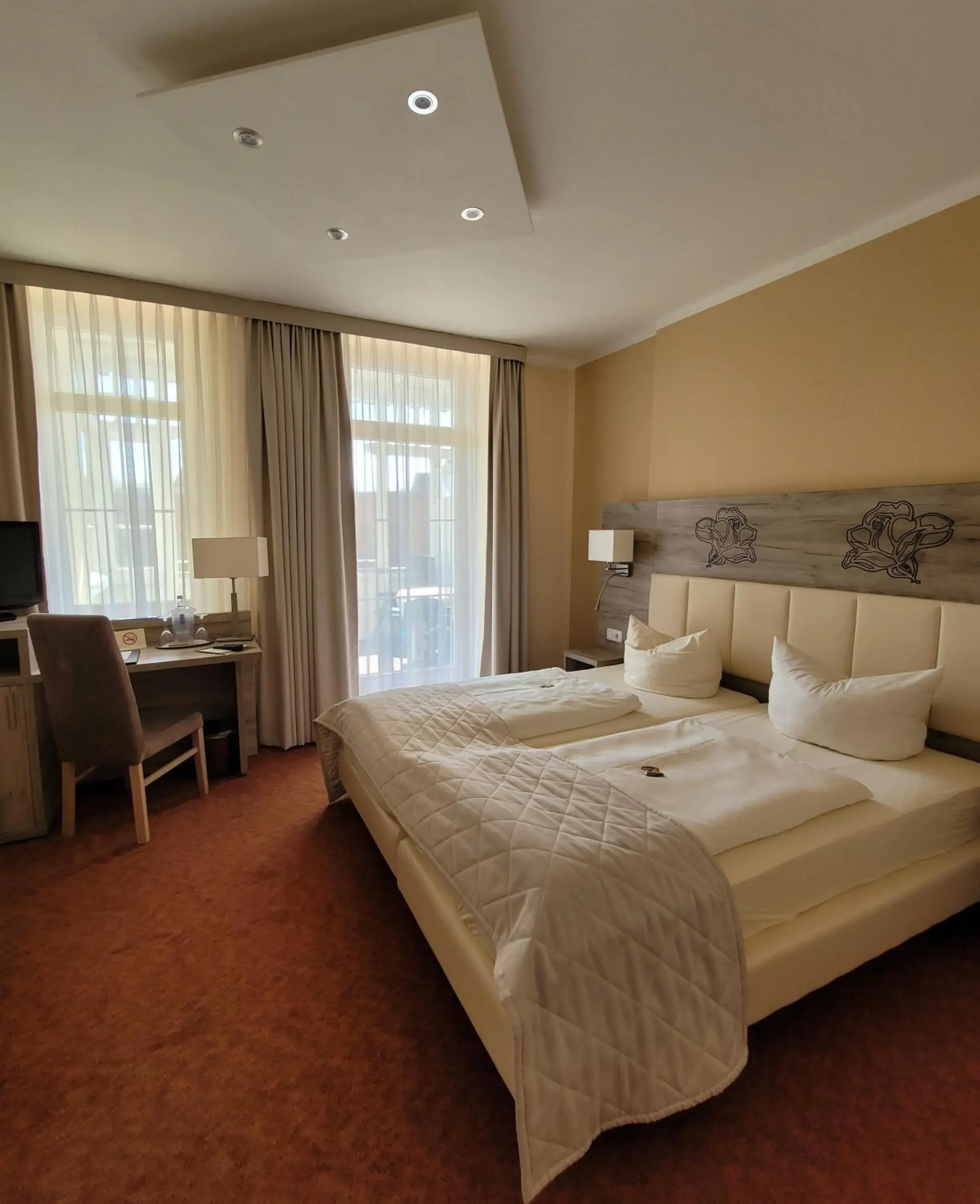 Double Room with Balcony - single occupancy in Hotel Rosengarten Double Room with Balcony - single occupancy in Hotel Rosengarten