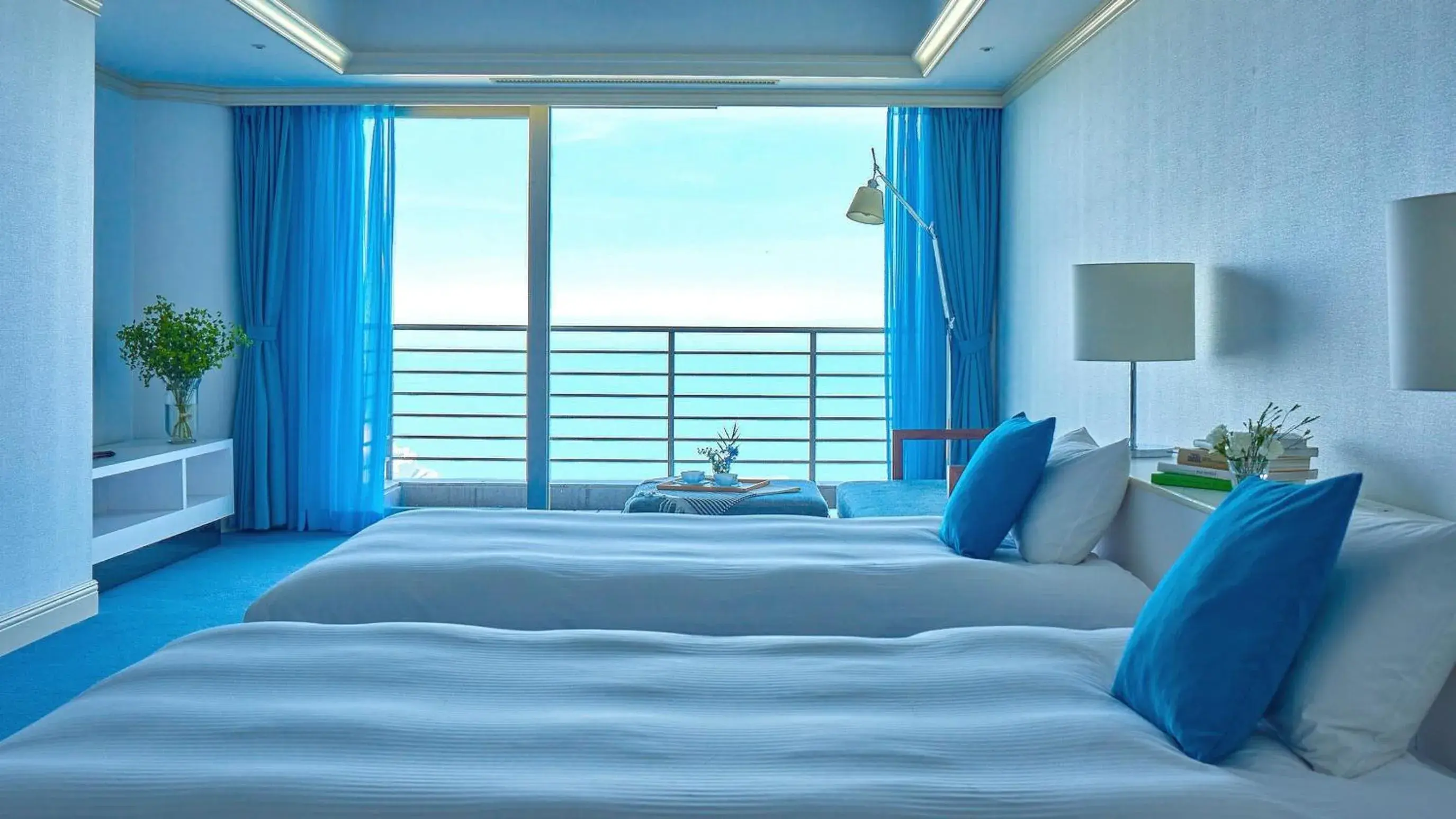 View Bath Delude Room with Tatami Area in RISONARE Atami View Bath Delude Room with Tatami Area in RISONARE Atami