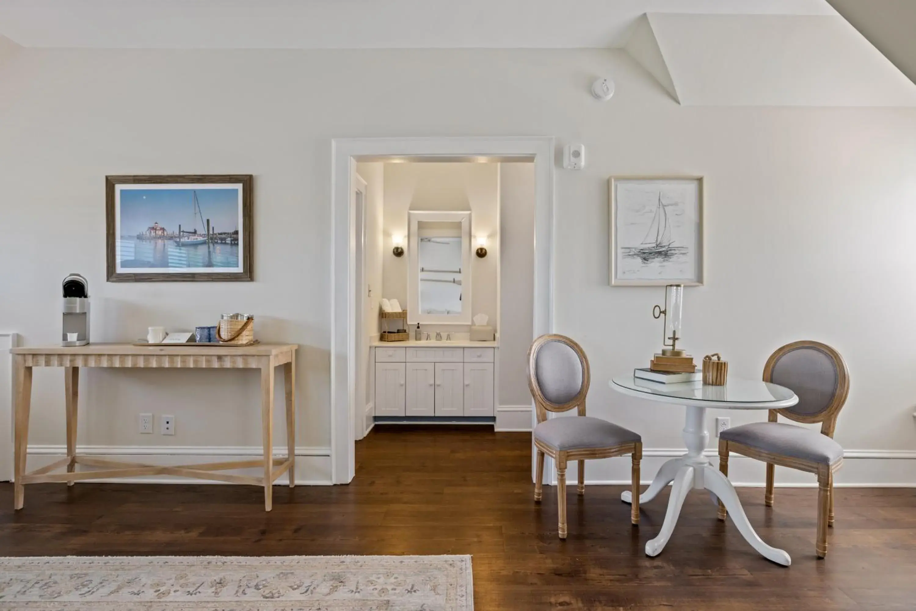 Superior King Room in The Tranquil House Inn Superior King Room in The Tranquil House Inn