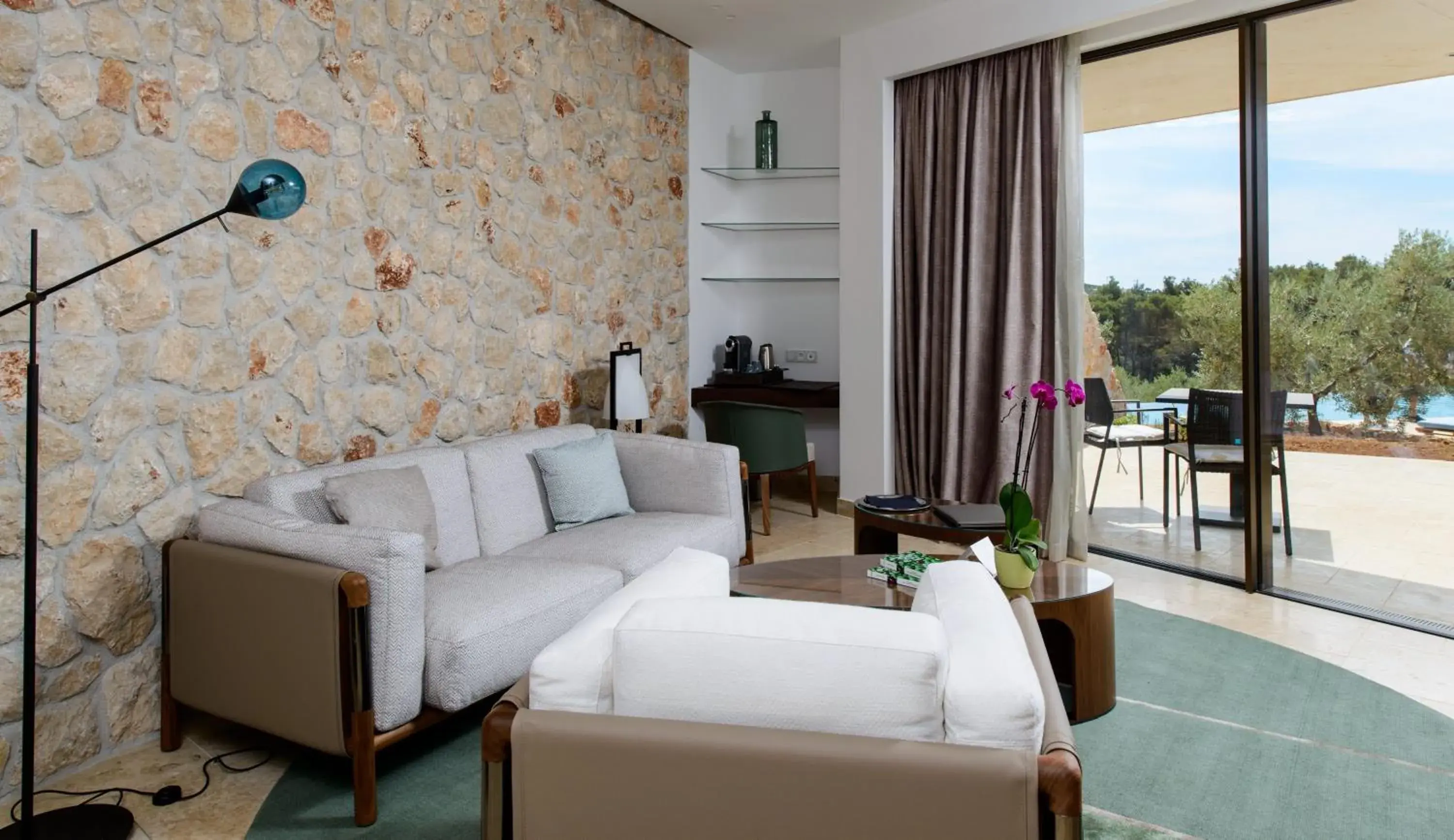 Deluxe Suite with Terrace, Sea View and Grove View - single occupancy in Villa Nai 3.3 Deluxe Suite with Terrace, Sea View and Grove View - single occupancy in Villa Nai 3.3