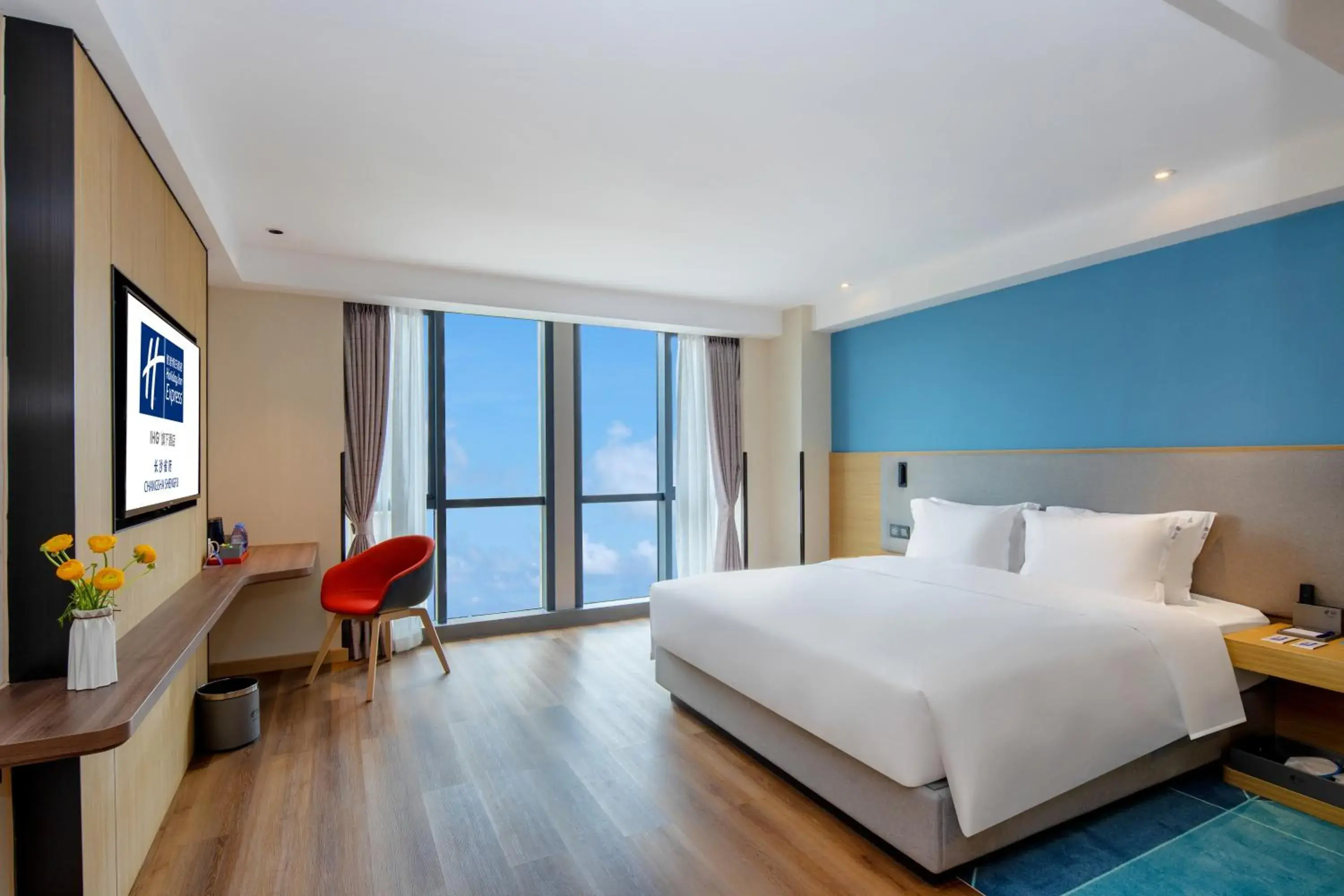 Superior King Room in Holiday Inn Express Changsha Shengfu by IHG Superior King Room in Holiday Inn Express Changsha Shengfu by IHG