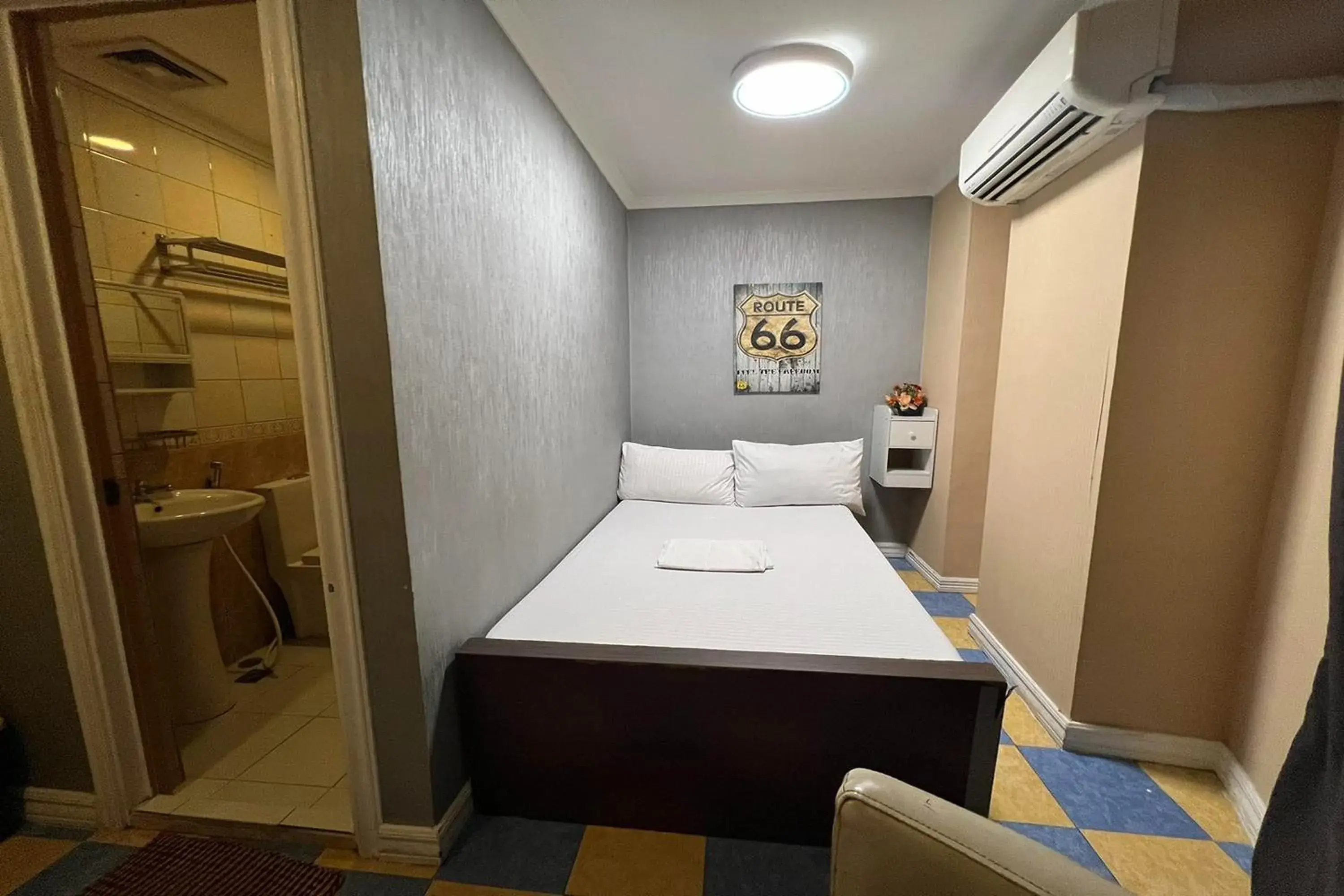 Standard Double Room in Remedios Hotel Manila City Center Standard Double Room in Remedios Hotel Manila City Center