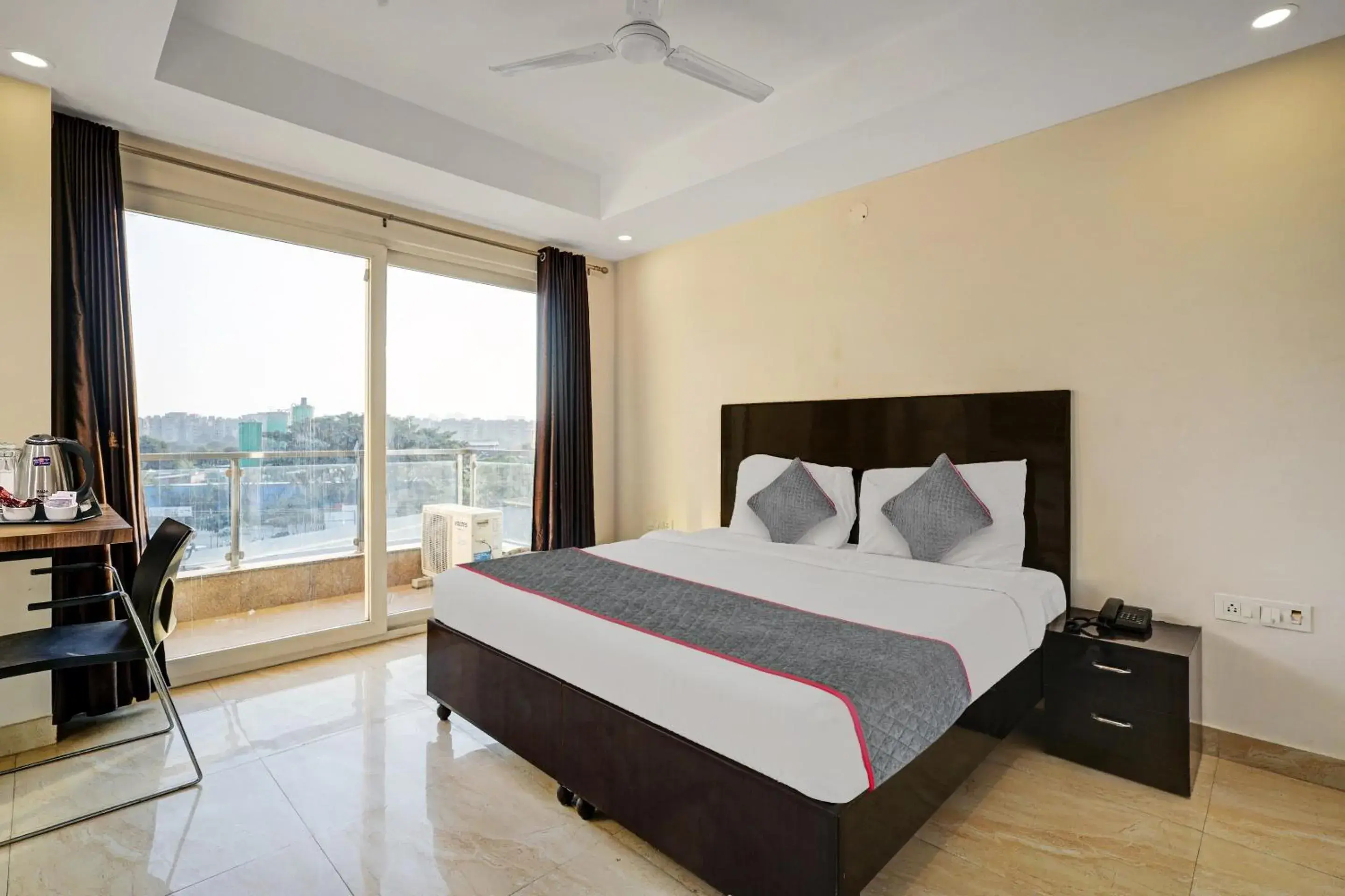 Townhouse Tipsyy Near Bestech Central Square Mall Townhouse Tipsyy Near Bestech Central Square Mall