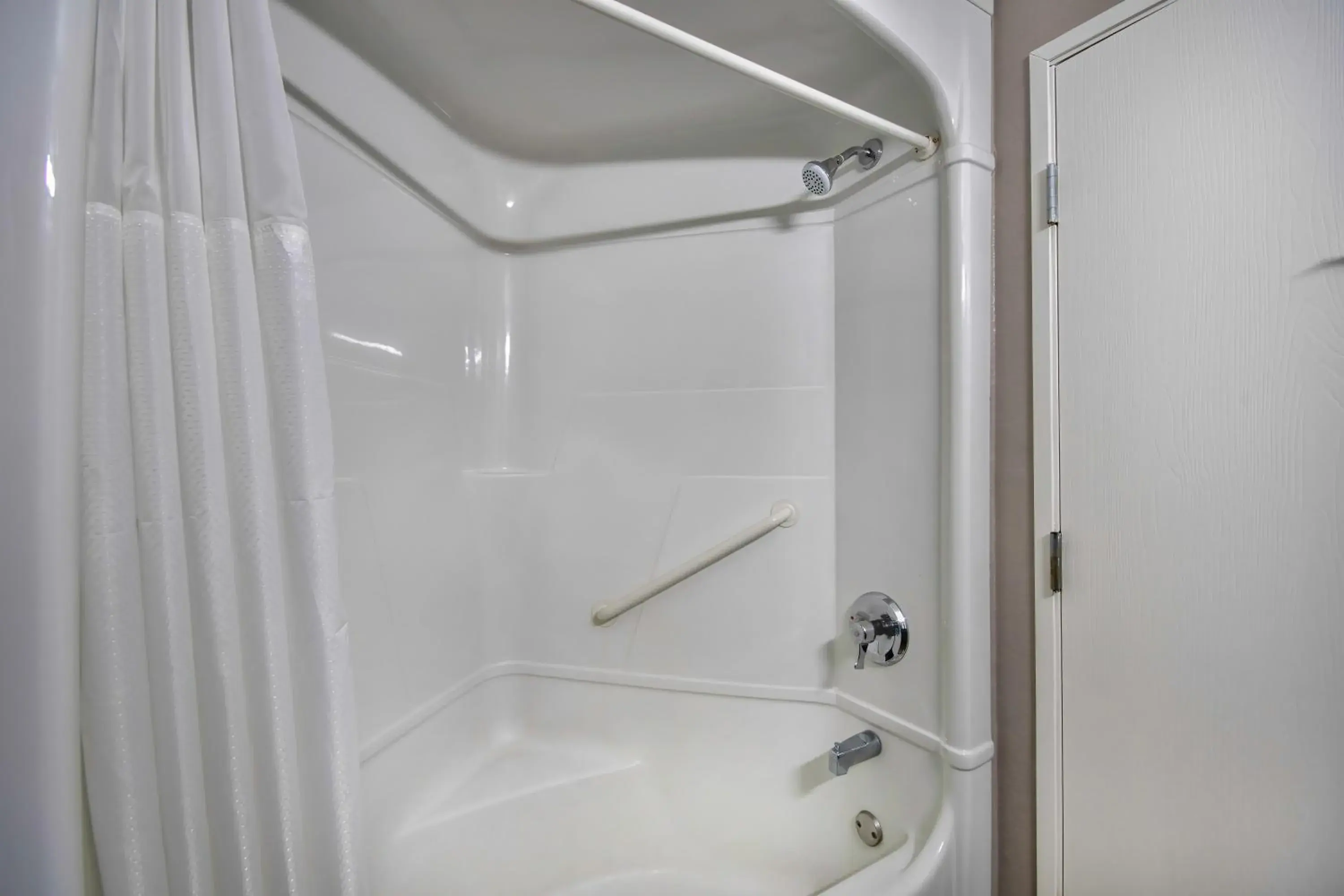 Queen Room - single occupancy - Non-Smoking in Motel 6-Harlingen, TX Queen Room - single occupancy - Non-Smoking in Motel 6-Harlingen, TX