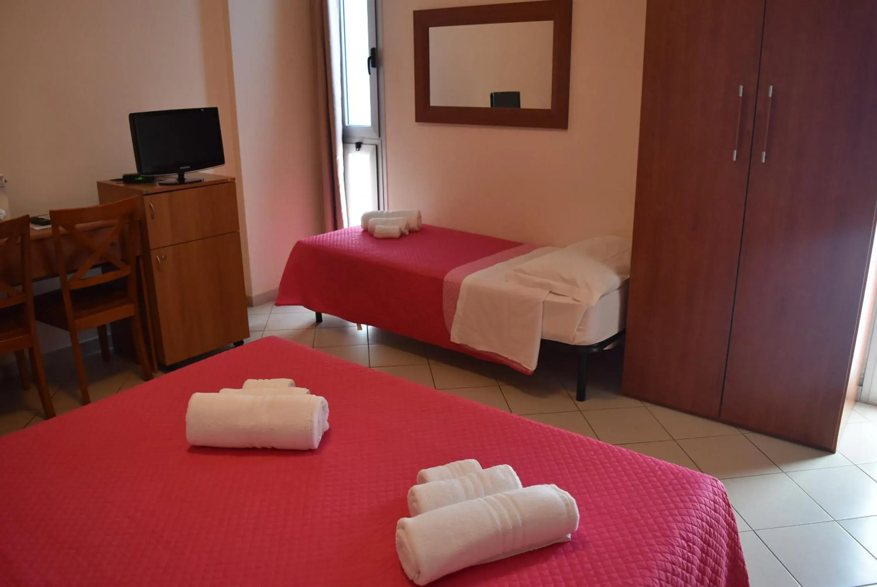 Triple Room with Private Bathroom - single occupancy in La Dea Triple Room with Private Bathroom - single occupancy in La Dea